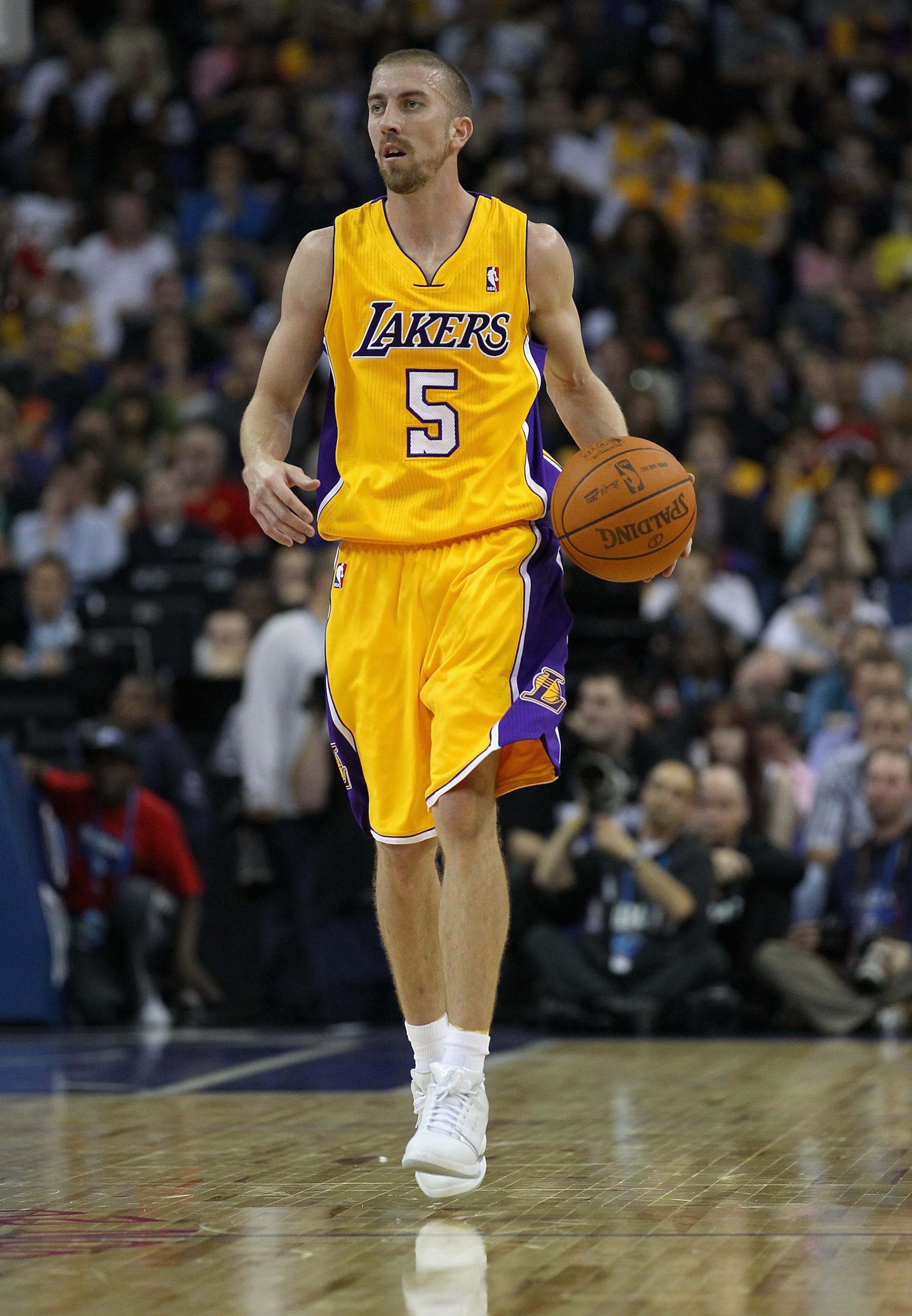 LONDON, ENGLAND - OCTOBER 04:  Steve Blake of the Los Angeles Lakers in action during the NBA Europe Live match between the Los Angeles Lakers and the Minnesota Timberwolves at the O2 arena on October 4, 2010 in London, England.  (Photo by Clive Rose/Gett