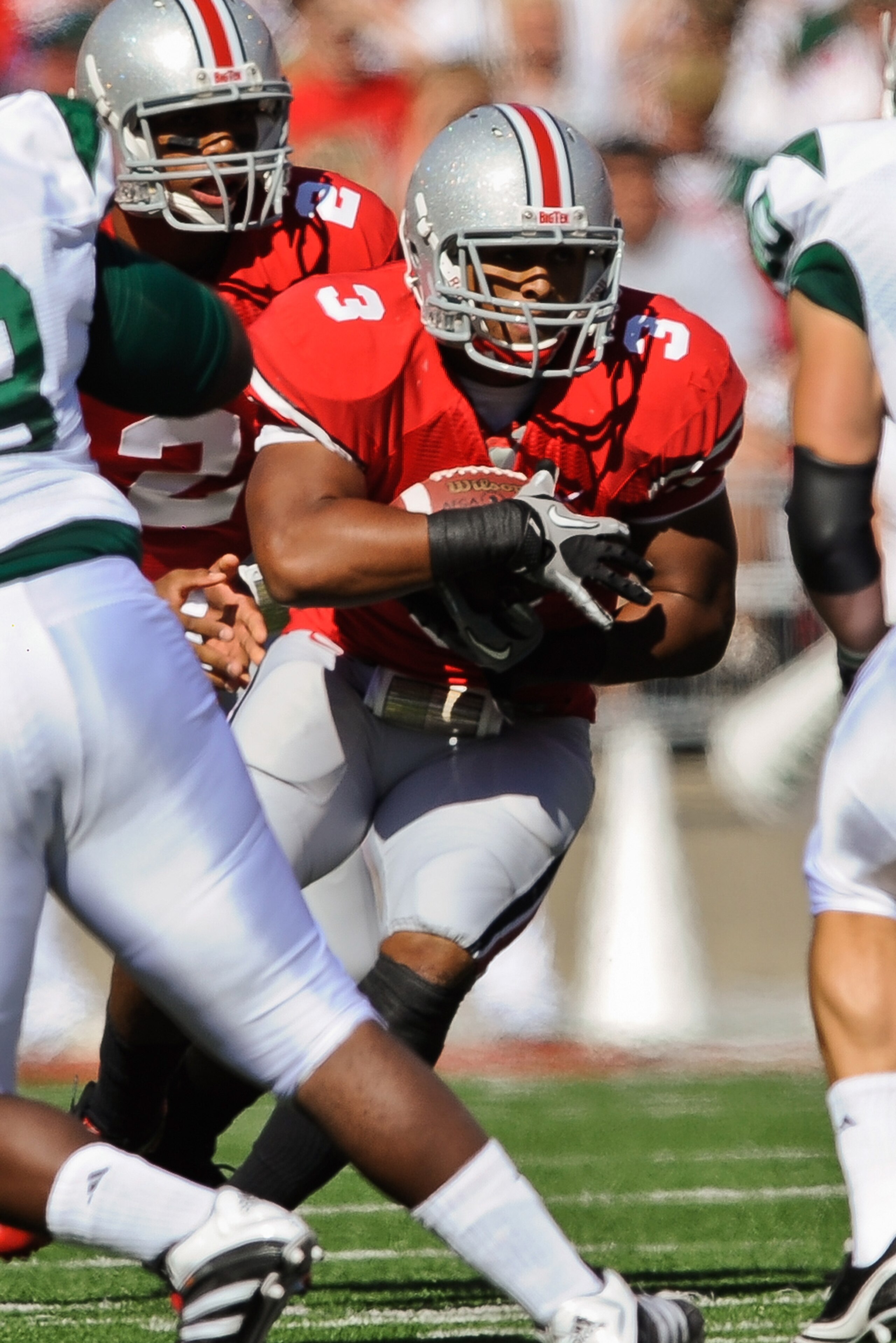 COLUMBUS, OH - SEPTEMBER 25:  Brandon Saine #3 of the Ohio State Buckeyes runs with the ball against the Eastern Michigan Eagles at Ohio Stadium on September 25, 2010 in Columbus, Ohio.  Ohio State won 73-20. (Photo by Jamie Sabau/Getty Images)