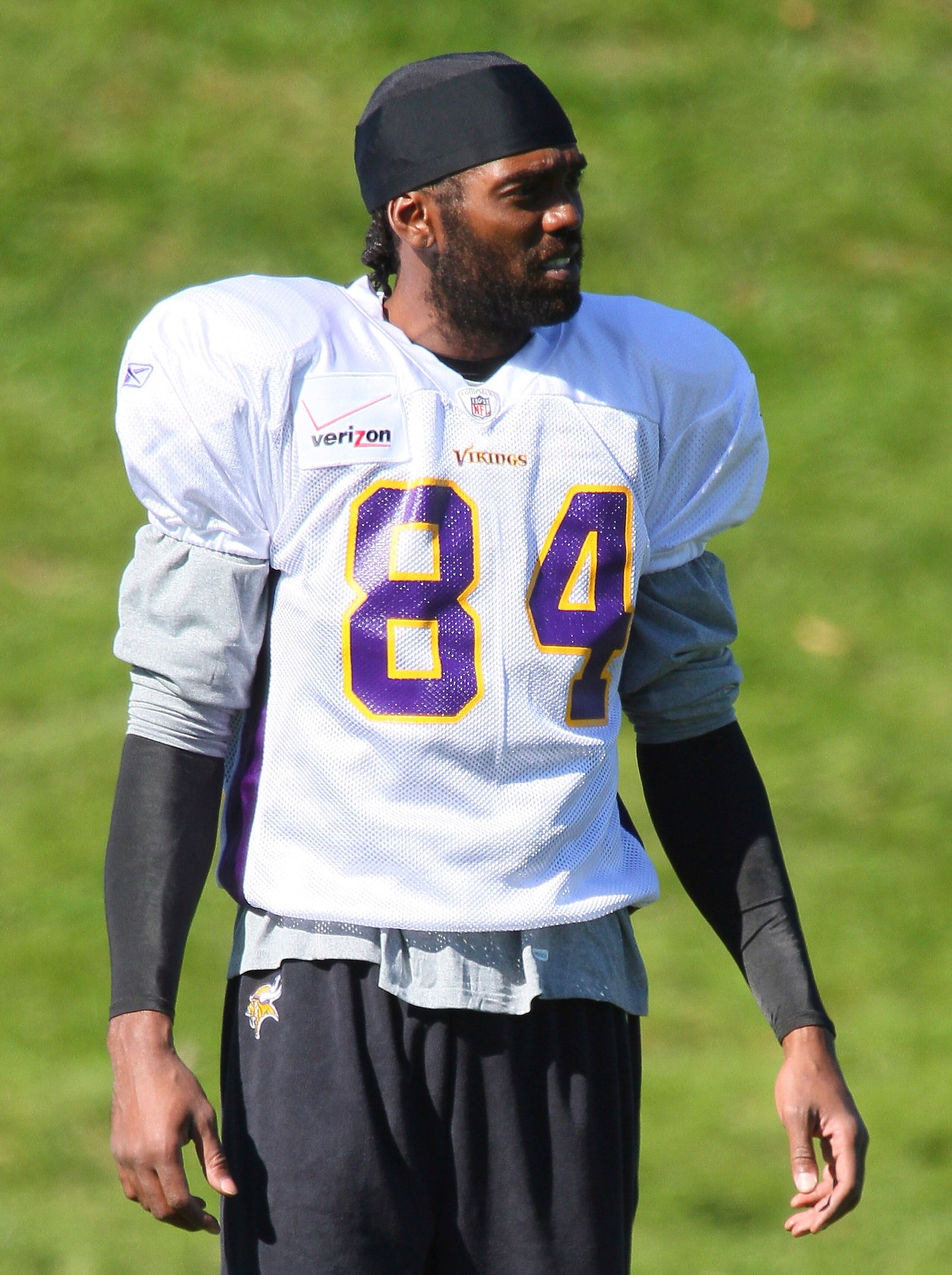 EDEN PRAIRIE, MN - OCTOBER 7:  Wide receiver Randy Moss #84 of the Minnesota Vikings takes his first practice after re-joining the Vikings at Winter Park on October 7, 2010 in Eden Prairie, Minnesota.  (Photo by Adam Bettcher/Getty Images)