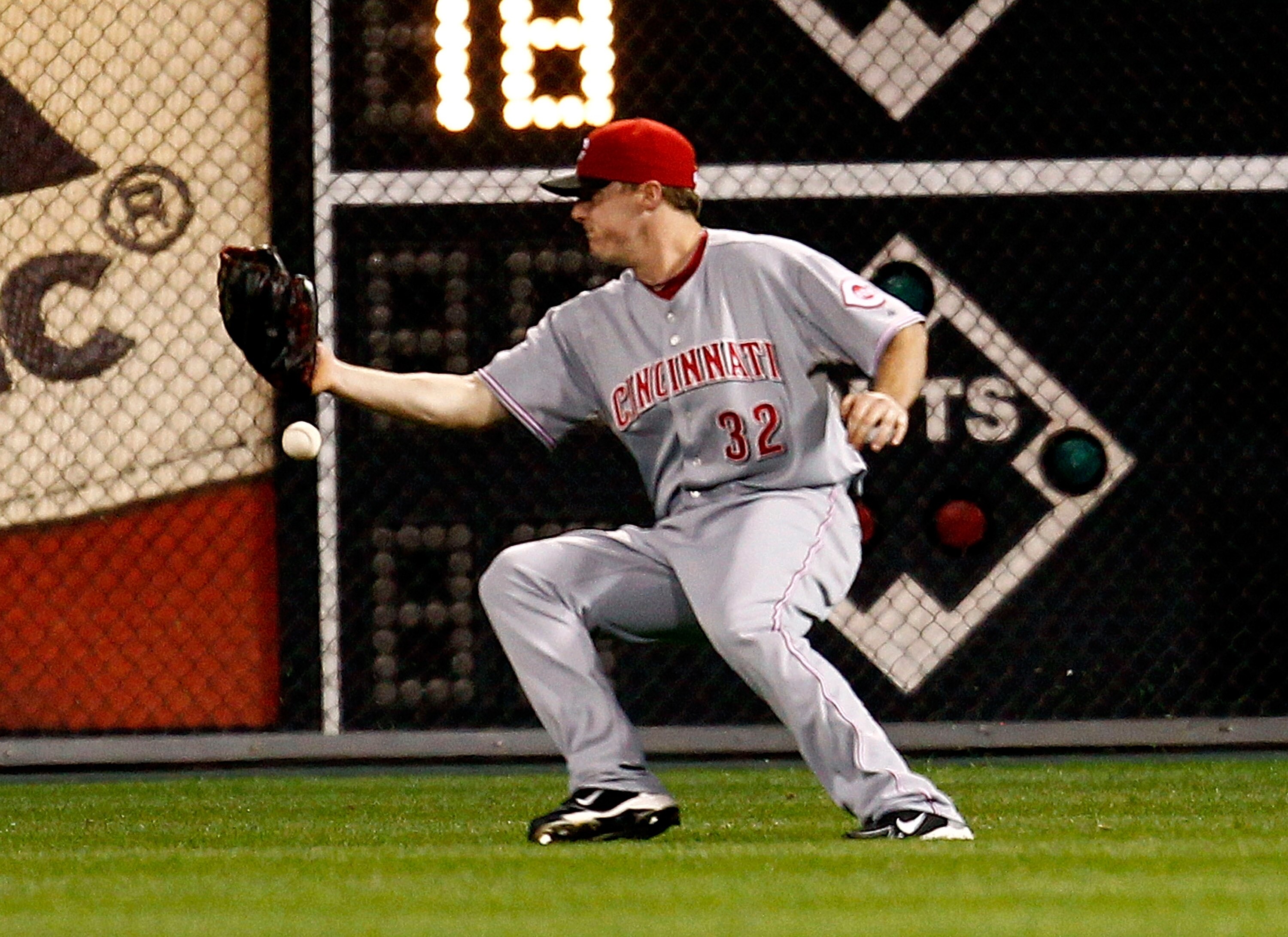 PHILADELPHIA - OCTOBER 08:  Jay Bruce #32 of the Cincinnati Reds misplays a pop-up in Game 2 of the NLDS against the Philadelphia Phillies at Citizens Bank Park on October 8, 2010 in Philadelphia, Pennsylvania.  (Photo by Jeff Zelevansky/Getty Images)