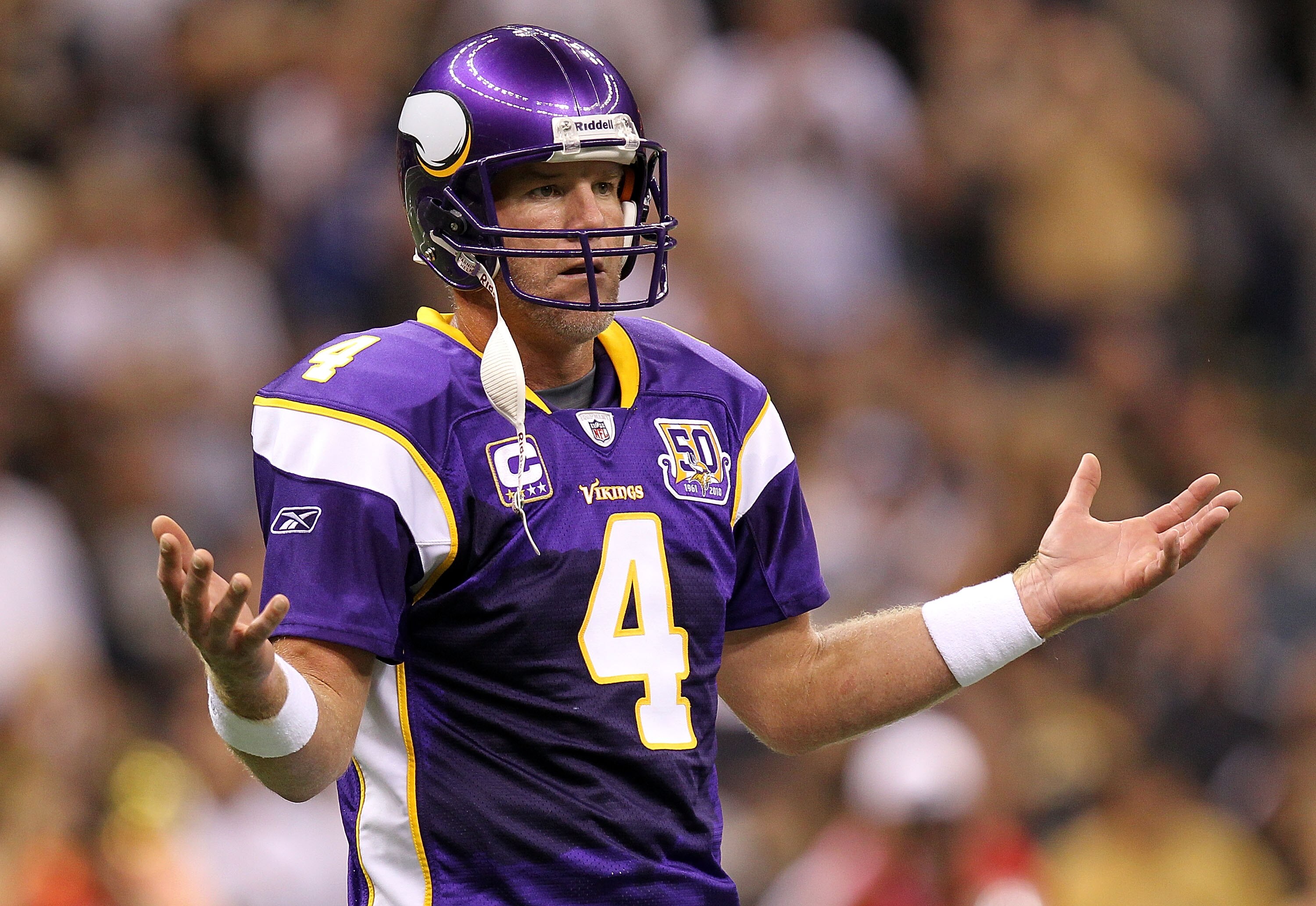NEW ORLEANS - SEPTEMBER 09:  Quarterback Brett Favre #4 of the Minnesota Vikings at Louisiana Superdome on September 9, 2010 in New Orleans, Louisiana.  (Photo by Ronald Martinez/Getty Images)