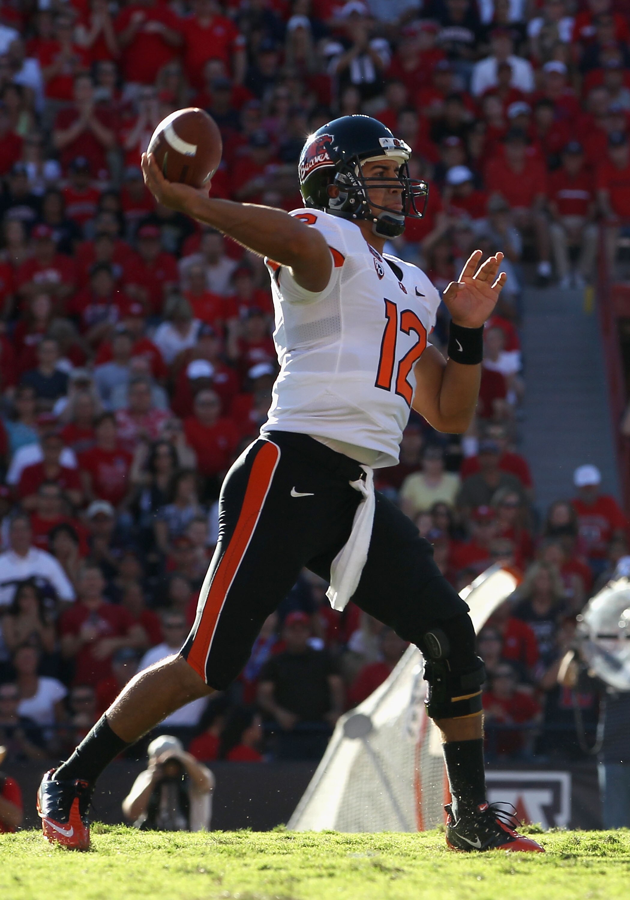 TUCSON, AZ - OCTOBER 09:  Quarterback Ryan Katz #12 of the Oregon State Beavers throws a pass during the college football game against the Arizona Wildcats at Arizona Stadium on October 9, 2010 in Tucson, Arizona.  (Photo by Christian Petersen/Getty Image