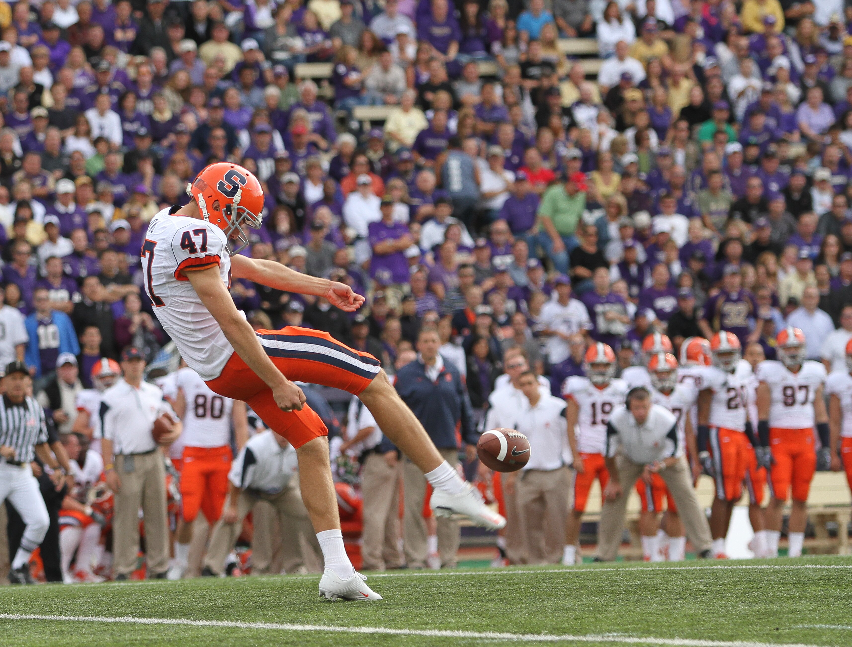 SEATTLE - SEPTEMBER 11:  Rob Long #47 of the Syracuse Orange punts against the Washington Huskies on September 11, 2010 at Husky Stadium in Seattle, Washington. (Photo by Otto Greule Jr/Getty Images)