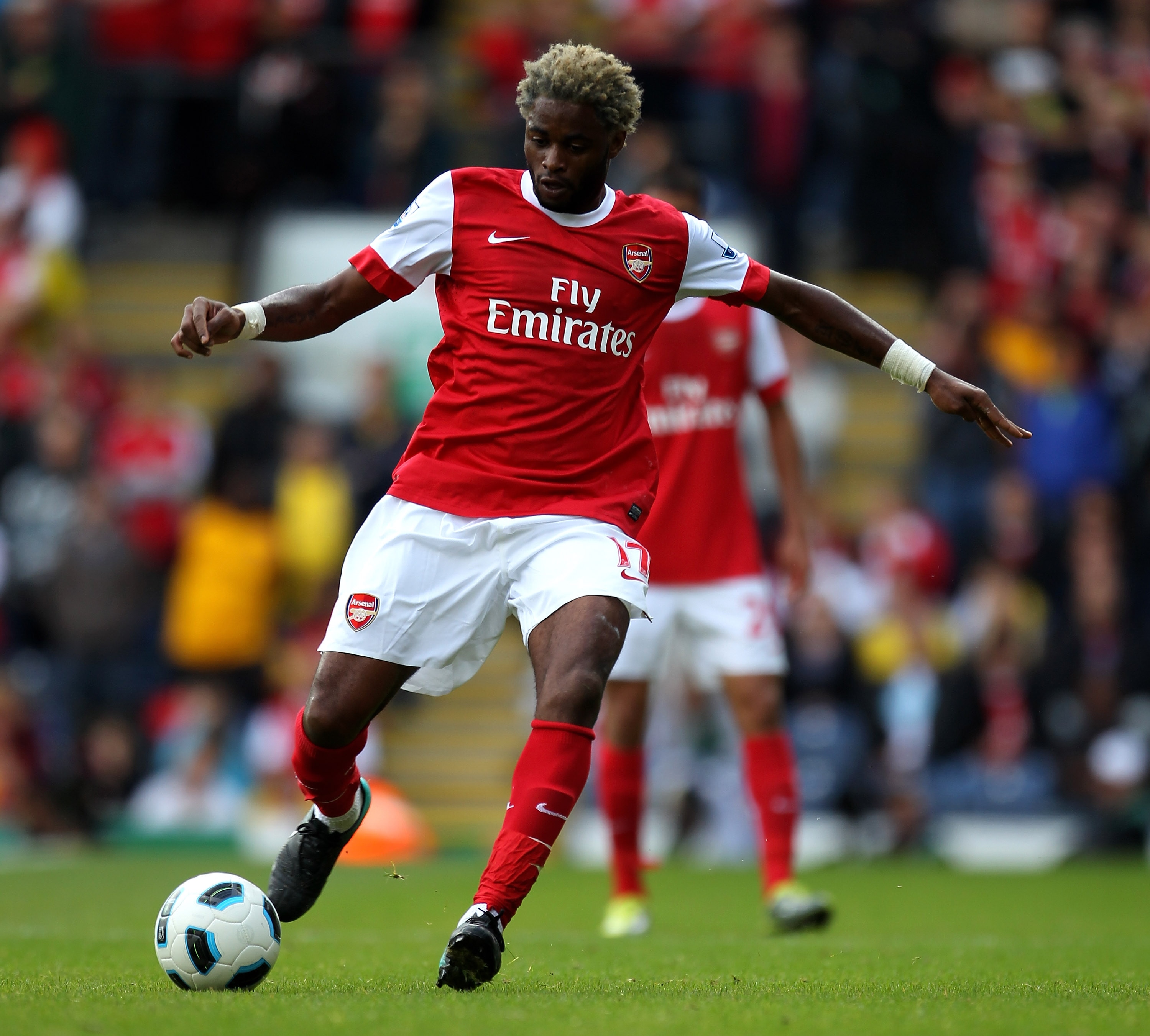 BLACKBURN, ENGLAND - AUGUST 28:  Alexandre Song of Arsenal in action during the Barclays Premier League match between Blackburn Rovers and Arsenal at Ewood Park on August 28, 2010 in Blackburn, England.  (Photo by Alex Livesey/Getty Images)