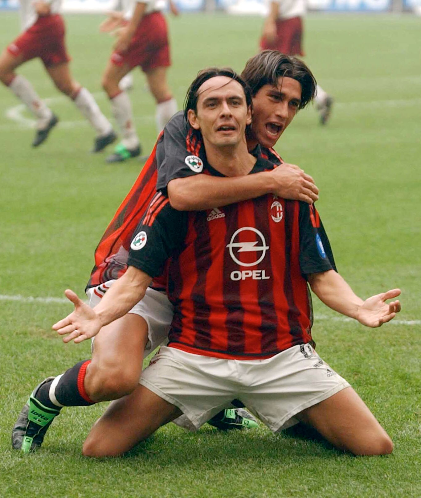 MILAN, ITALY - OCTOBER 6:  Filippo Inzaghi of AC Milan celebrates scoring during the Serie A match between AC MIlan and Torino, played at the 'Guiseppe Meazza' San Siro Stadium, Milan on October 6, 2002.  (Photo by Grazia Neri/Getty Images)