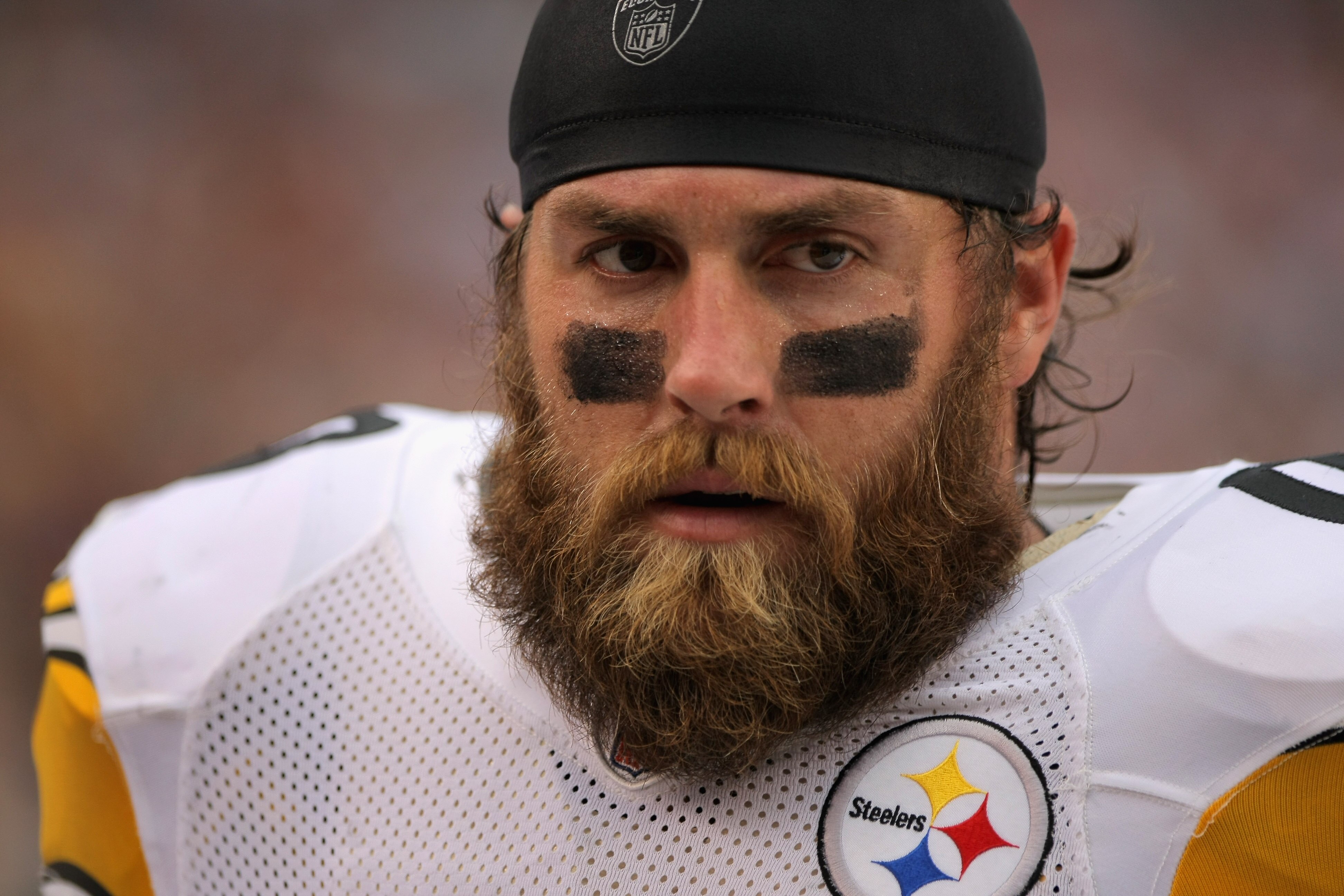 DENVER - AUGUST 29:  Defensive end Brett Keisel #99 of the Pittsburgh Steelers prepares to defend against the Denver Broncos during preseason NFL action at INVESCO Field at Mile High on August 29, 2010 in Denver, Colorado. The Broncos defeated the Steeler