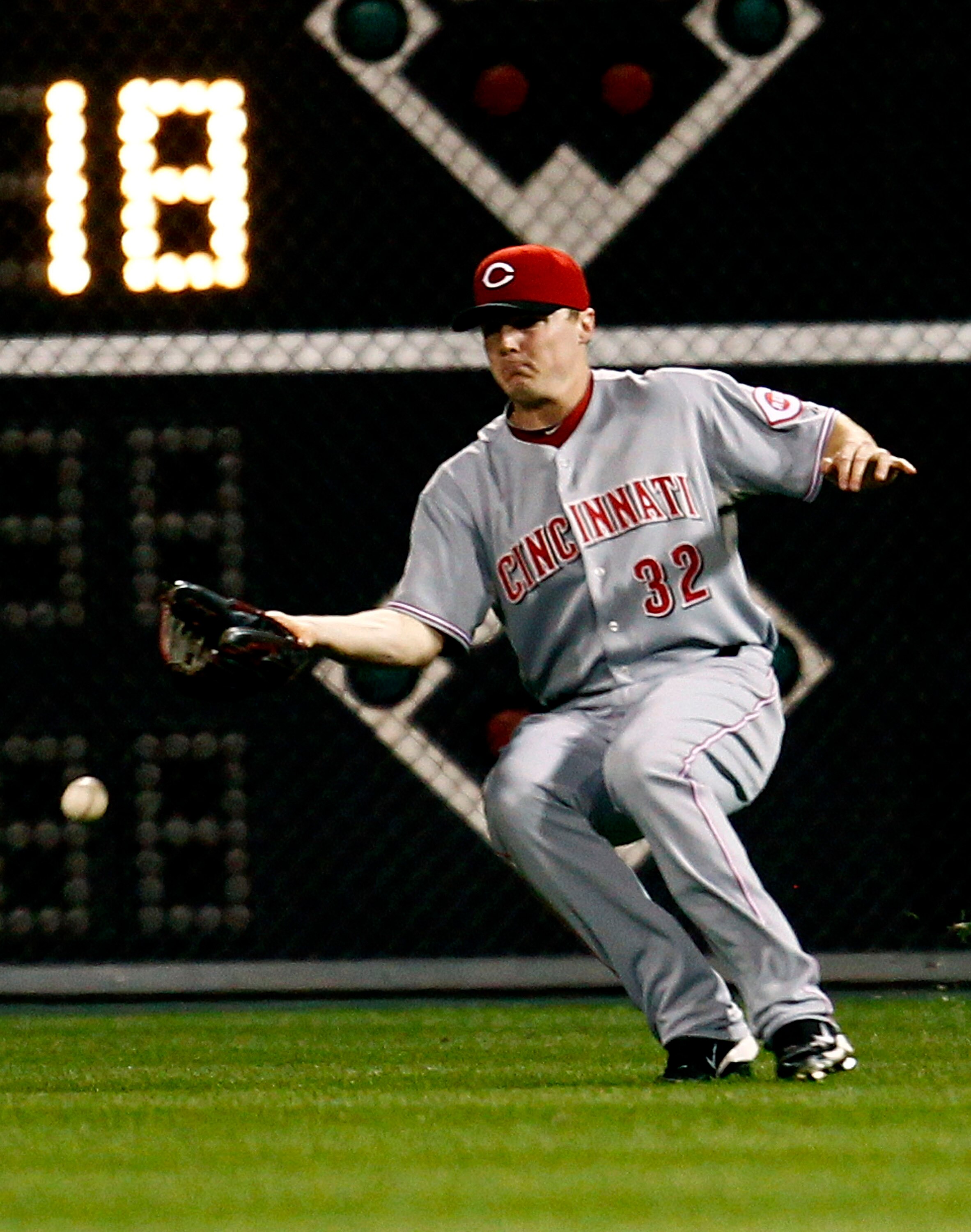 PHILADELPHIA - OCTOBER 08:  Jay Bruce #32 of the Cincinnati Reds misplays a pop-up in Game 2 of the NLDS against the Philadelphia Phillies at Citizens Bank Park on October 8, 2010 in Philadelphia, Pennsylvania.  (Photo by Jeff Zelevansky/Getty Images)