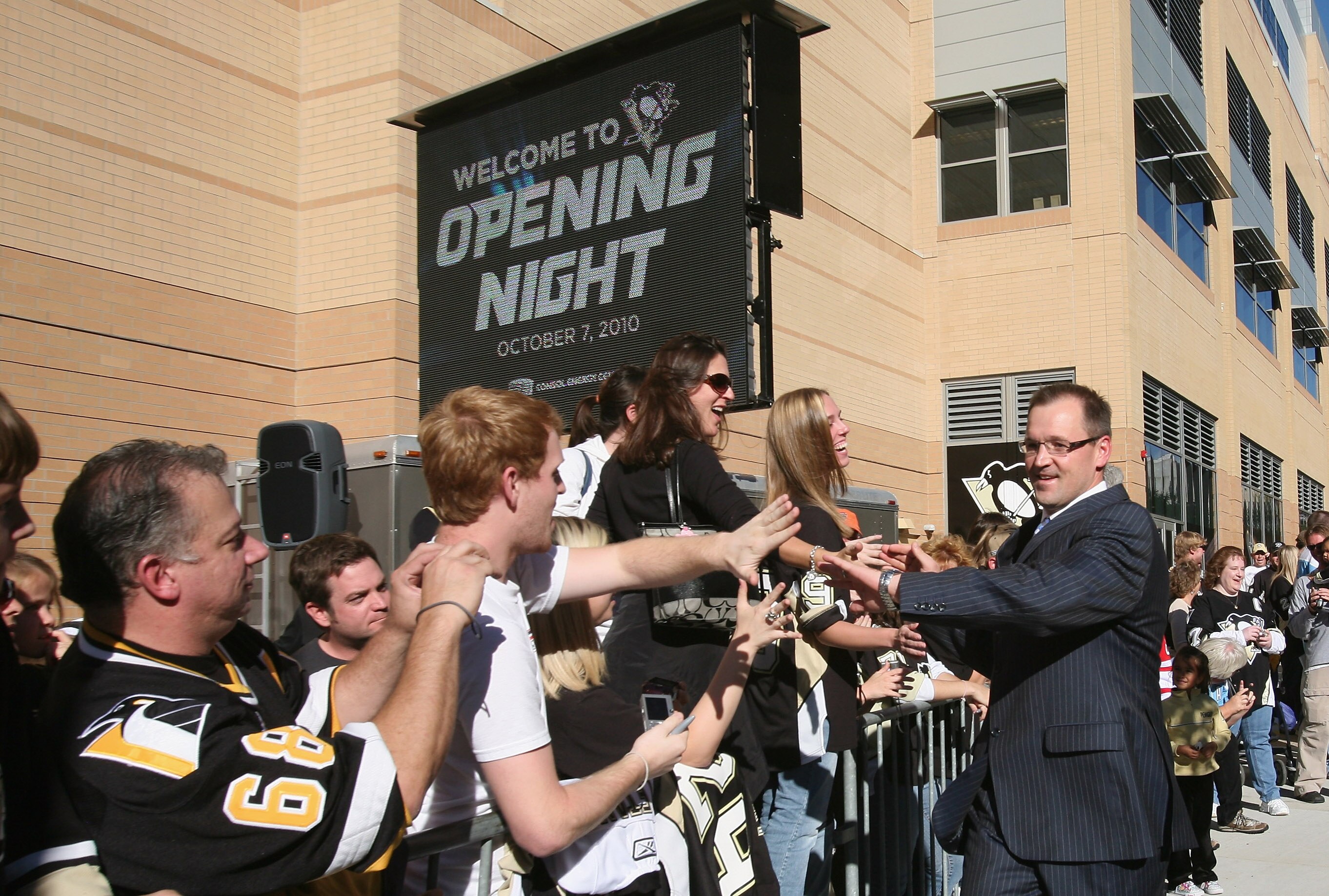 PITTSBURGH - OCTOBER 07: Coach Dan Bylsma of the Pittsburgh Penguins arrives for the season opening game against the Philadelphia Flyers at the Consol Energy Center on October 7, 2010 in Pittsburgh, Pennsylvania. (Photo by Bruce Bennett/Getty Images)