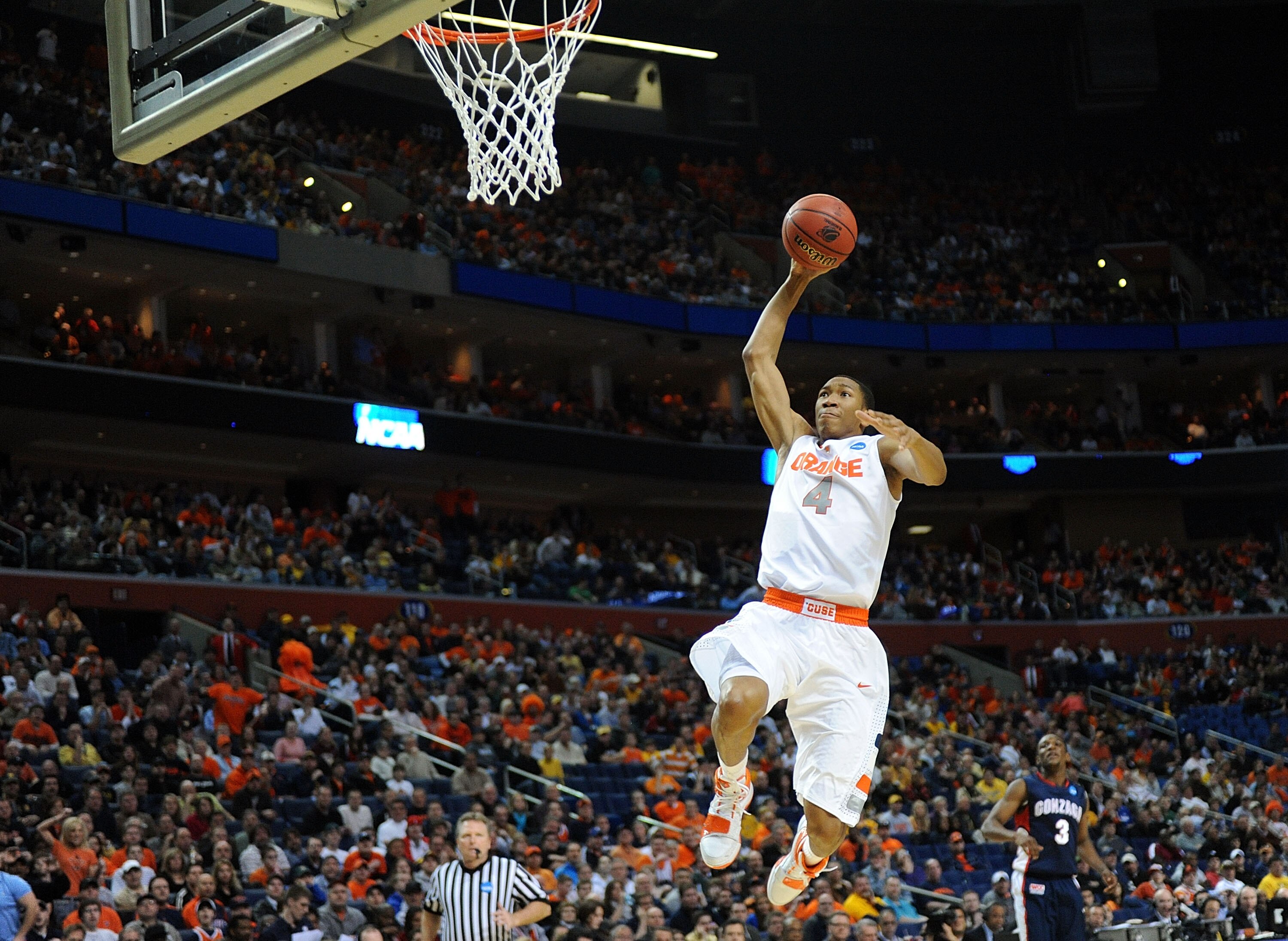 BUFFALO, NY - MARCH 21:  Wes Johnson #4 of the Syracuse Orange goes up for the dunk against the Gonzaga Bulldogs during the second round of the 2010 NCAA men's basketball tournament at HSBC Arena at HSBC Arena on March 21, 2010 in Buffalo, New York.  (Pho