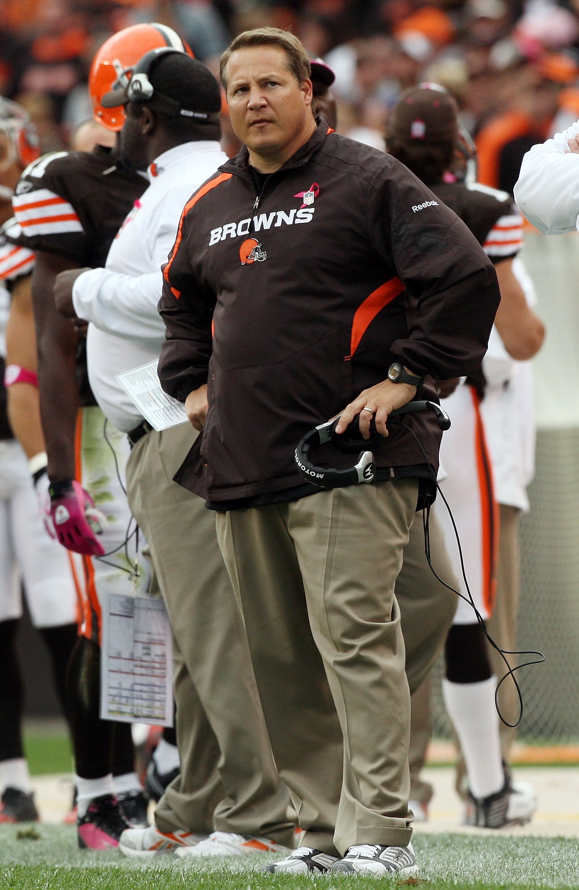 CLEVELAND - OCTOBER 04:  Head coach Eric Mangini of the Cleveland Browns looks on against the Cincinnati Bengals during their game at Cleveland Browns Stadium on October 4, 2009 in Cleveland, Ohio.  (Photo by Jim McIsaac/Getty Images)