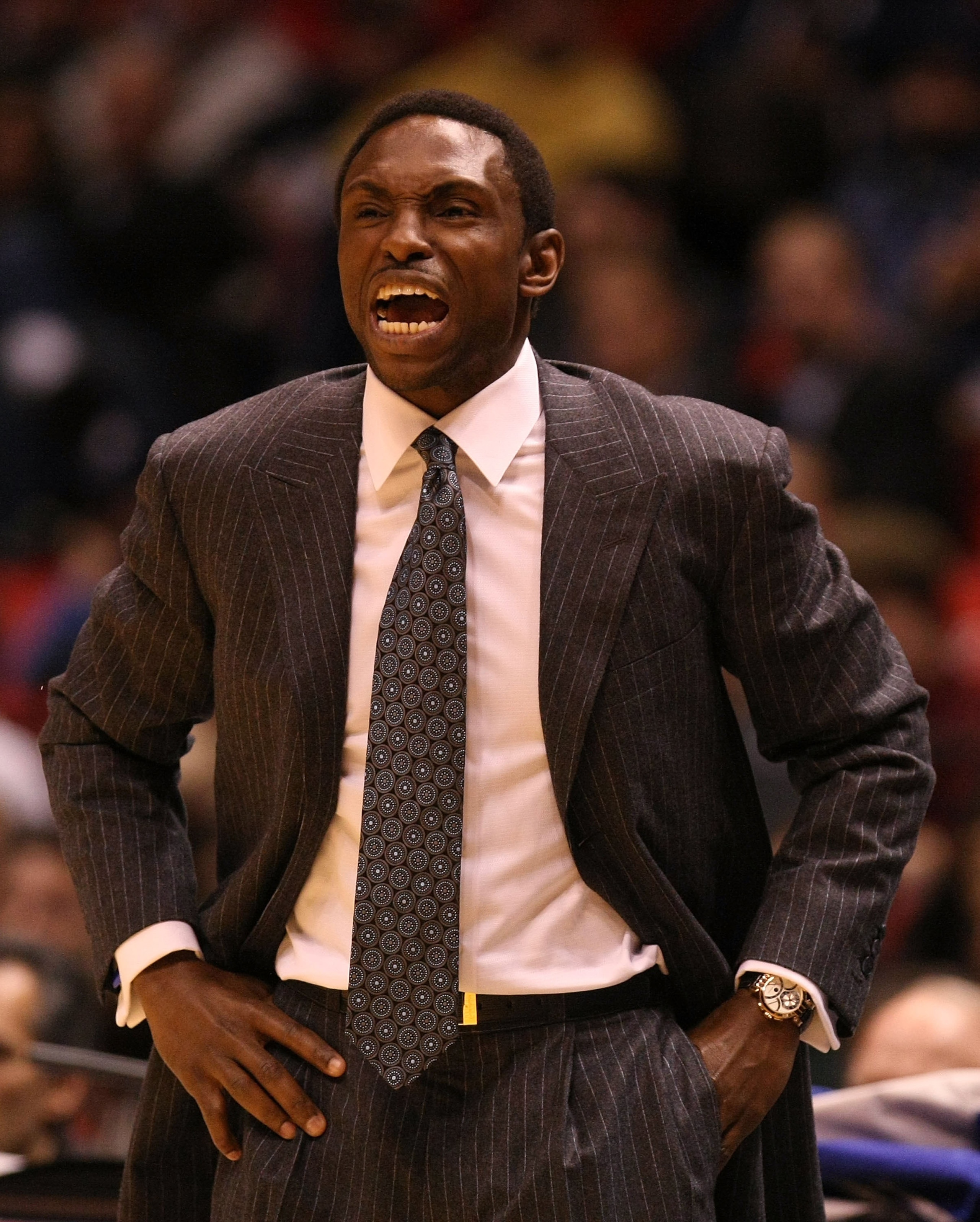 EAST RUTHERFORD, NJ - FEBRUARY 10:  Head coach Avery Johnson of  the Dallas Mavericks shouts instructions during their game against the New Jersey Nets at the Izod Center February 10, 2008 in East Rutherford, New Jersey.  NOTE TO USER: User expressly ackn