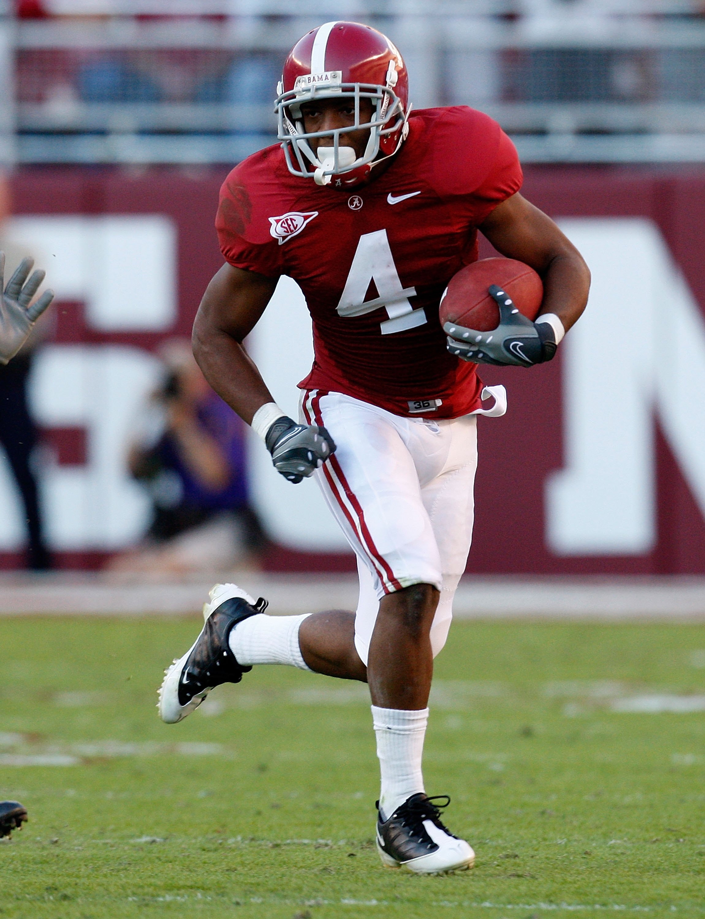 TUSCALOOSA, AL - NOVEMBER 07:  Marquis Maze #4 of the Alabama Crimson Tide against the Louisiana State University Tigers at Bryant-Denny Stadium on November 7, 2009 in Tuscaloosa, Alabama.  (Photo by Kevin C. Cox/Getty Images)