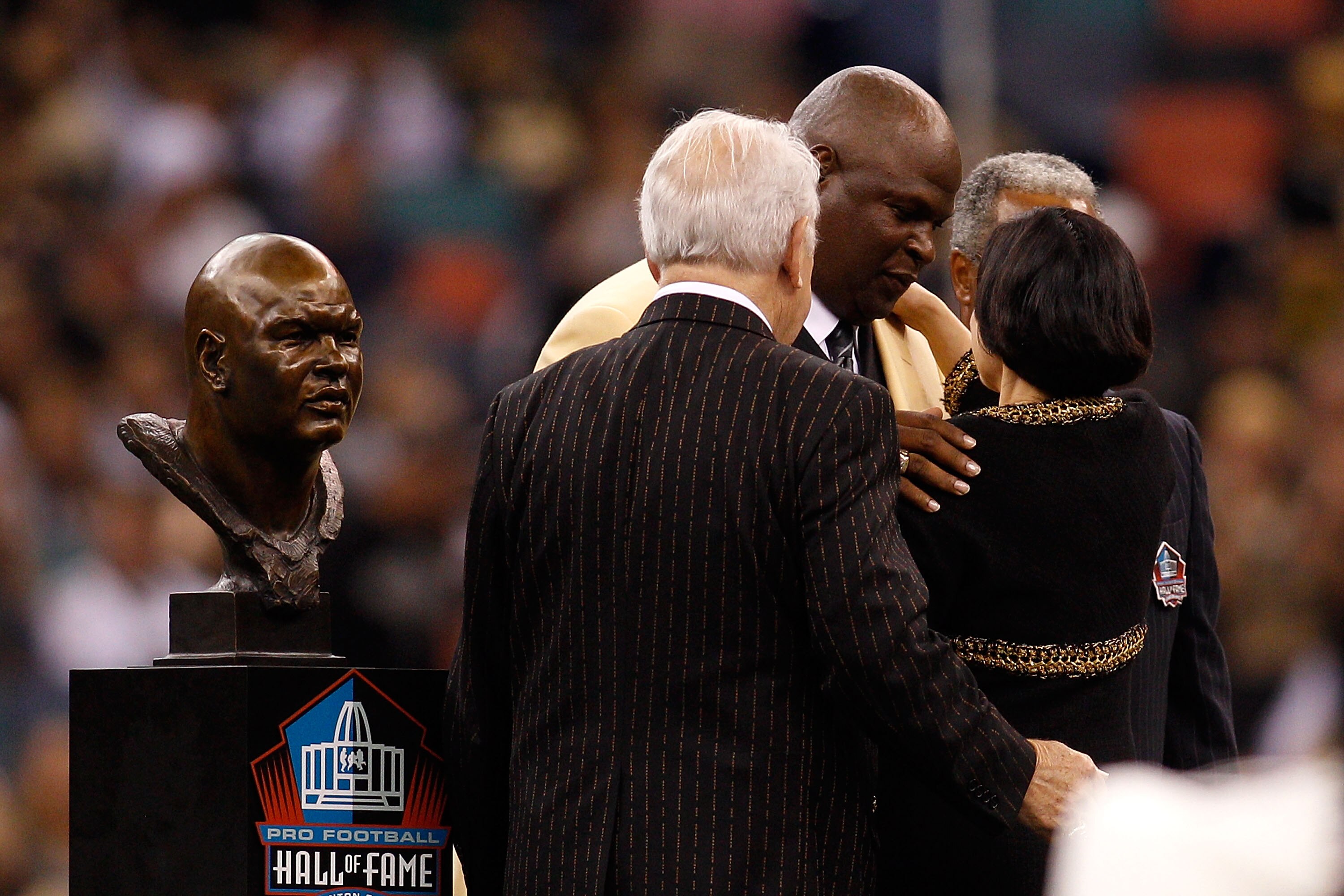 NEW ORLEANS - SEPTEMBER 09:  Former New Orleans Saints linebacker and 2010 Pro Football Hall of Fame inductee Rickey Jackson is honored during the Saints game against the Minnesota Vikings at Louisiana Superdome on September 9, 2010 in New Orleans, Louisi