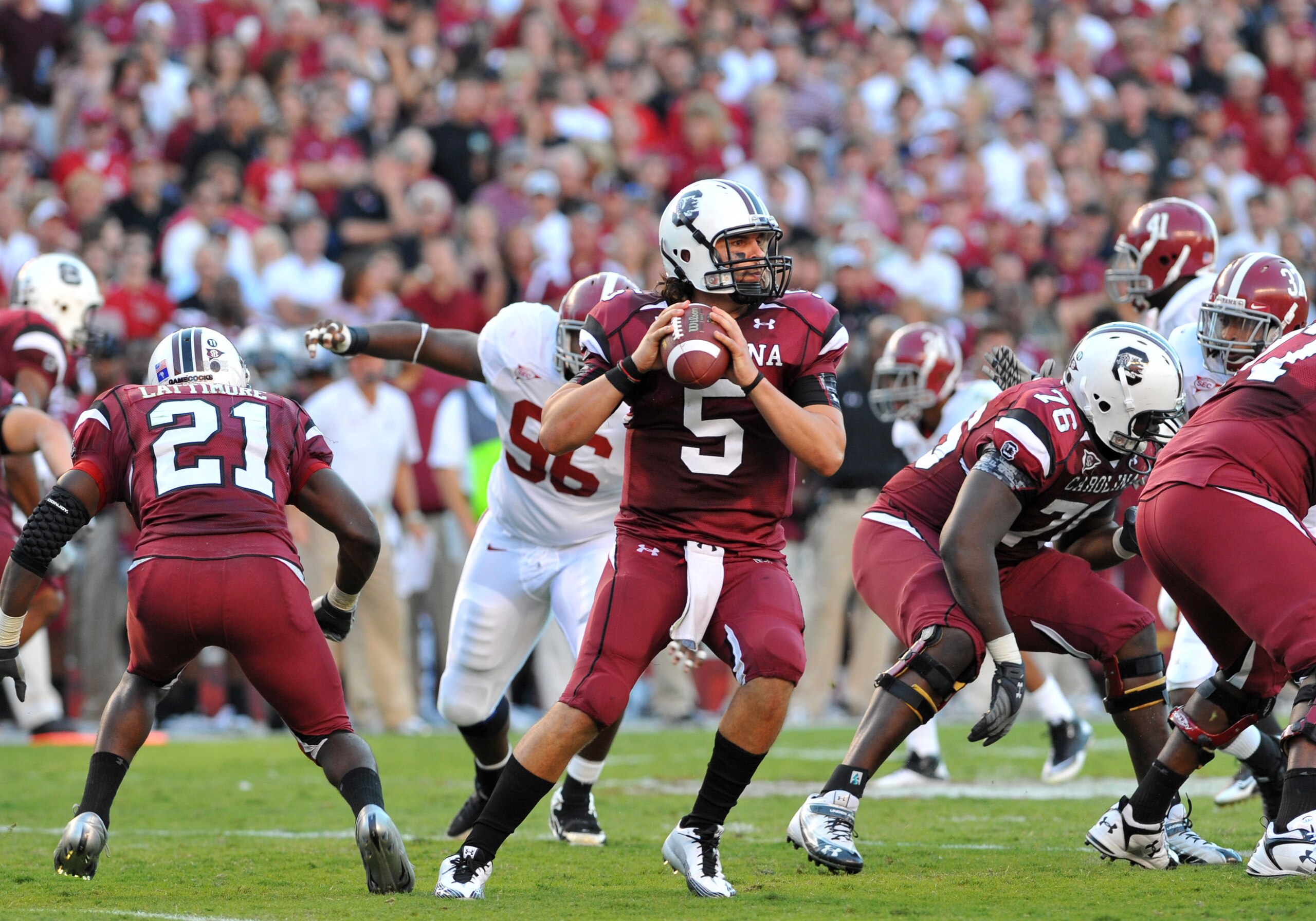COLUMBIA, SC - OCTOBER 9: Quarterback Stephen Garcia #5 of the South Carolina Gamecocks sets to pass against the Alabama Crimson Tide October 9, 2010 at Williams-Brice Stadium in Columbia, South Carolina.  (Photo by Al Messerschmidt/Getty Images)