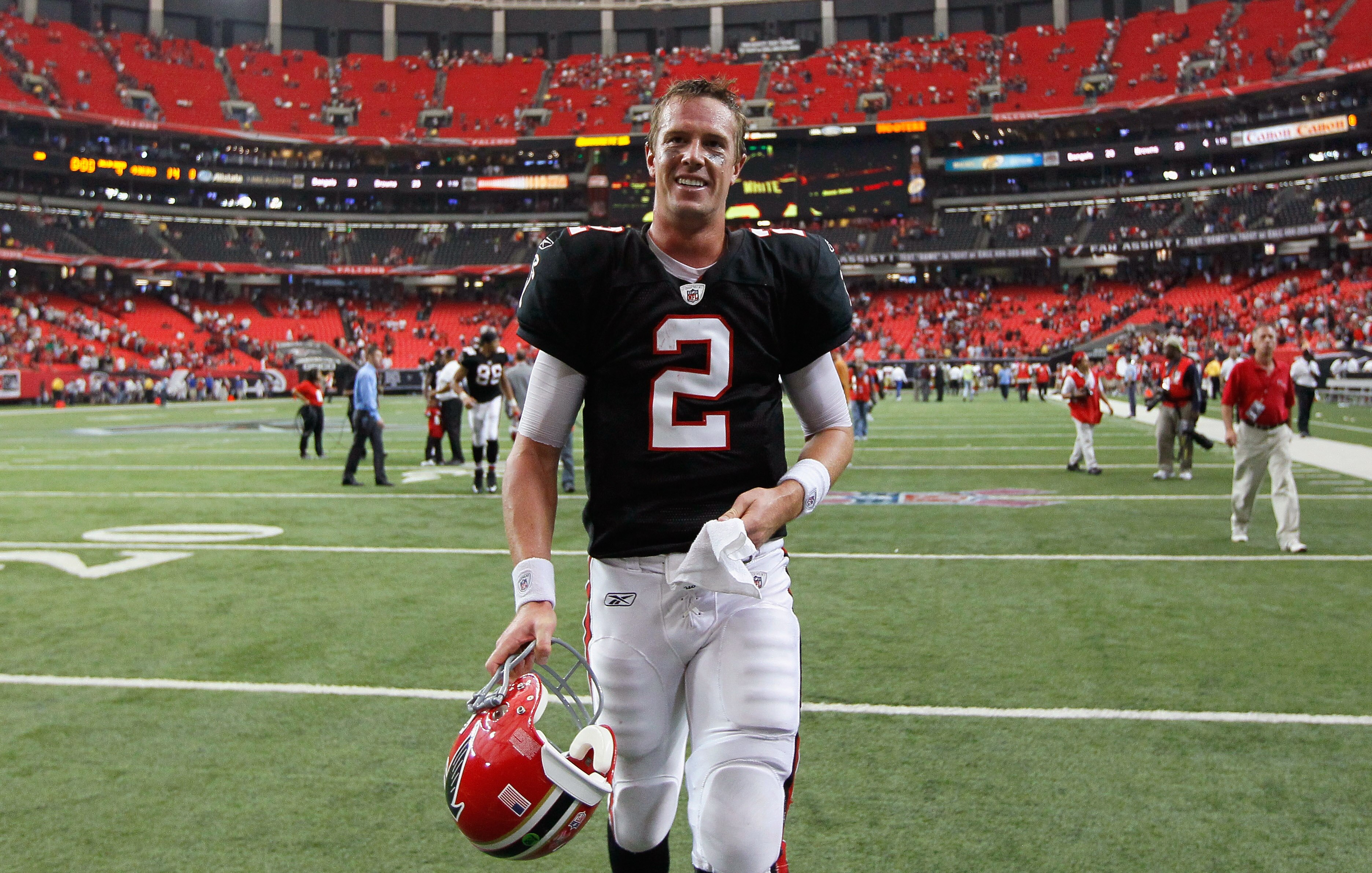 ATLANTA - OCTOBER 03:  Quarterback Matt Ryan #2 of the Atlanta Falcons celebrates after their 16-14 win over the San Francisco 49ers at Georgia Dome on October 3, 2010 in Georgia.  (Photo by Kevin C. Cox/Getty Images)