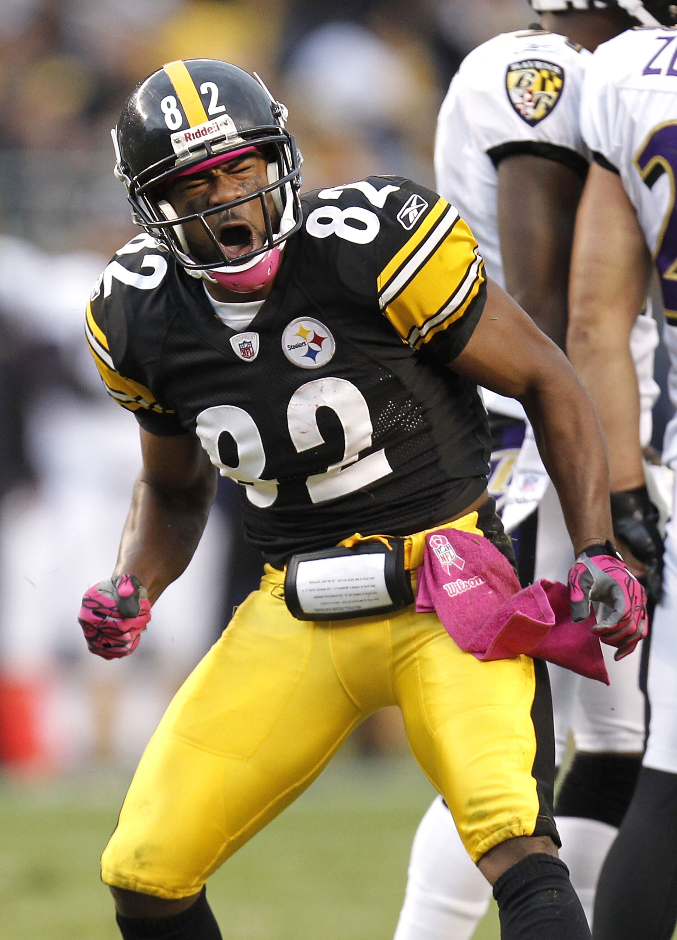 PITTSBURGH - OCTOBER 03: Antwaan Randle El #82 of the Pittsburgh Steelers celebrates a fourth quater first down catch while playing the Baltimore Ravens on October 3, 2010 at Heinz Field in Pittsburgh, Pennsylvania. Baltimore won the game 17-14.  (Photo b