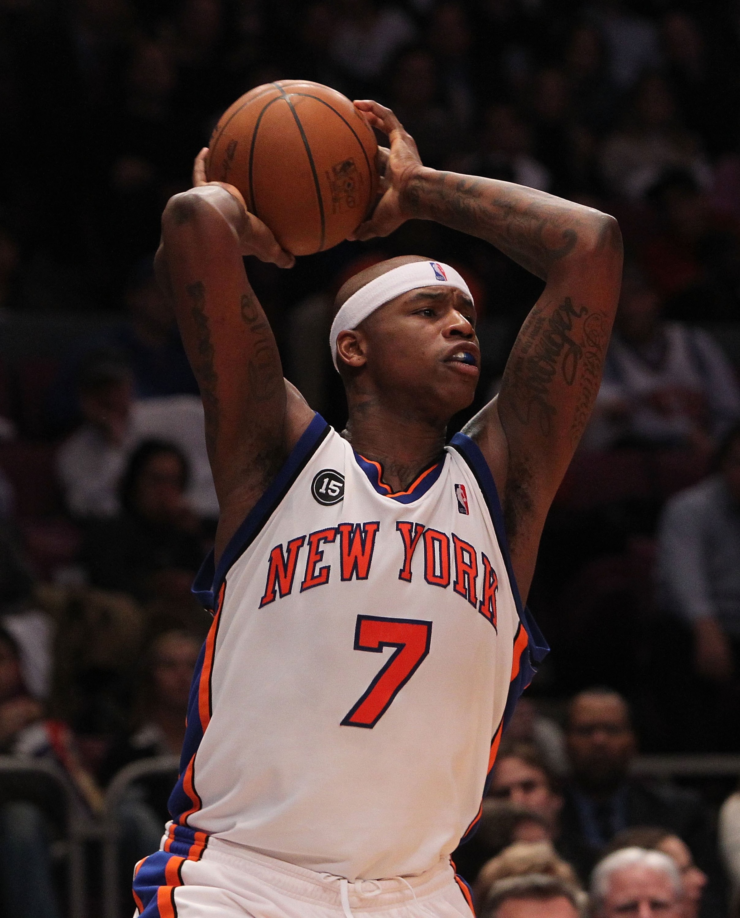 NEW YORK - FEBRUARY 17:  Al Harrington #1 of the New York Knicks passes against the Chicago Bulls at Madison Square Garden on February 17, 2010 in New York, New York. NOTE TO USER: User expressly acknowledges and agrees that, by downloading and or using t