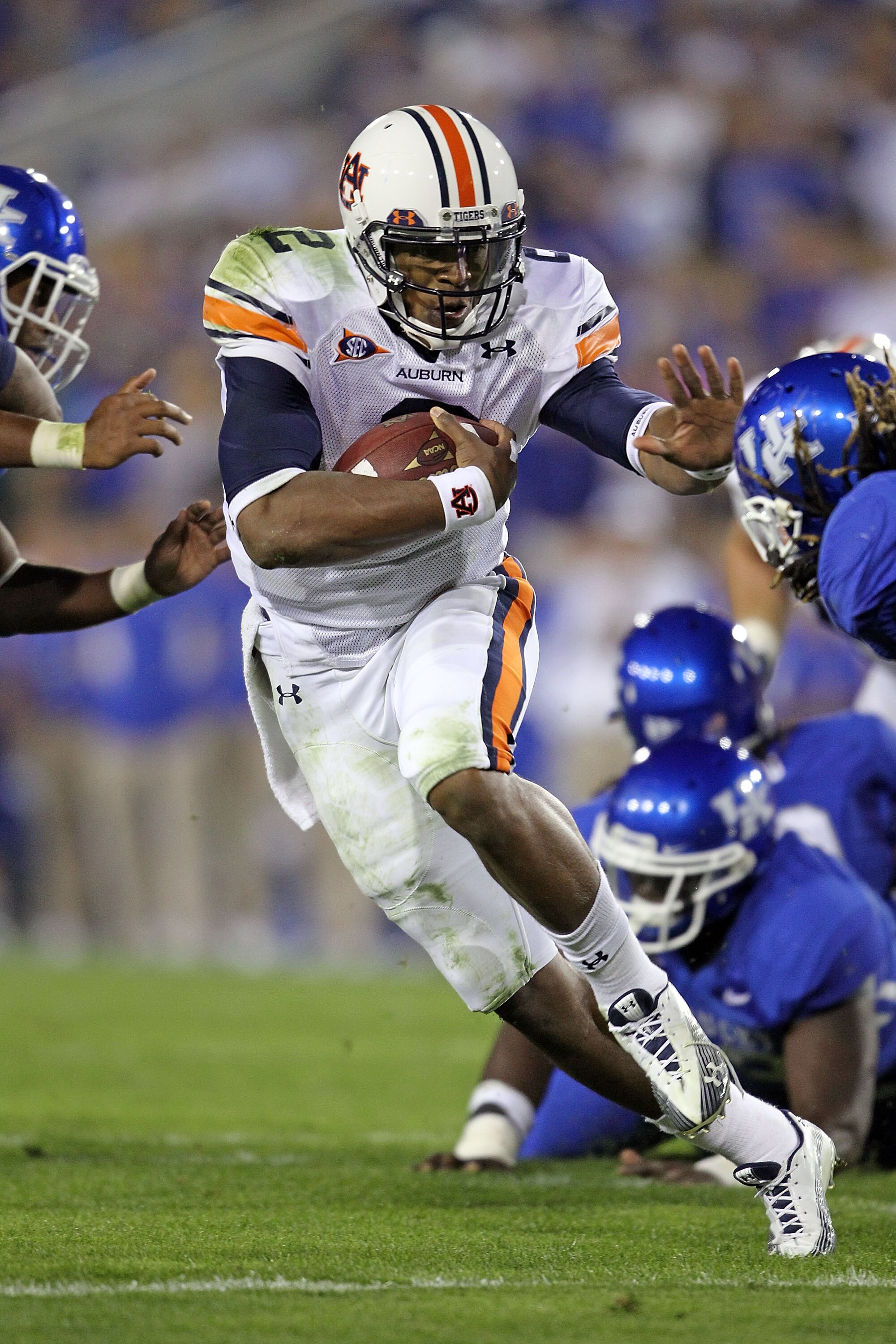 LEXINGTON, KY - OCTOBER 09: Cam Newton #2 of the Auburn Tigers runs with the ball during the SEC game against the Kentucky Wildcats at Commonwealth Stadium on October 9, 2010 in Lexington, Kentucky. (Photo by Andy Lyons/Getty Images) LEXINGTON, KY - OCTOBER 09: Cam Newton #2 of the Auburn Tigers runs with the ball during the SEC game against the Kentucky Wildcats at Commonwealth Stadium on October 9, 2010 in Lexington, Kentucky. (Photo by Andy Lyons/Getty Images)