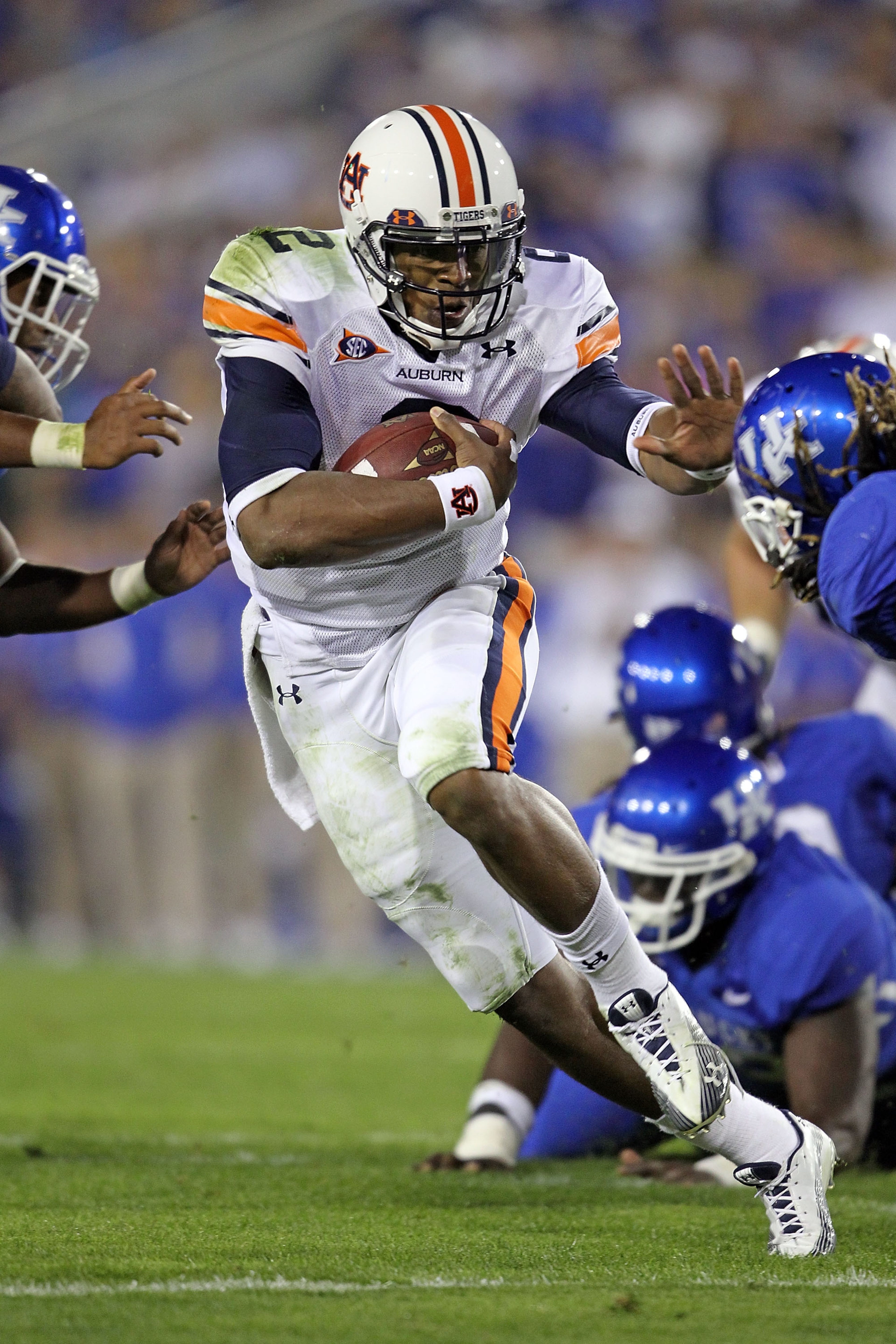 LEXINGTON, KY - OCTOBER 09:  Cam Newton #2 of the Auburn Tigers runs with the ball during the SEC game against the Kentucky Wildcats at Commonwealth Stadium on October 9, 2010 in Lexington, Kentucky.  (Photo by Andy Lyons/Getty Images)