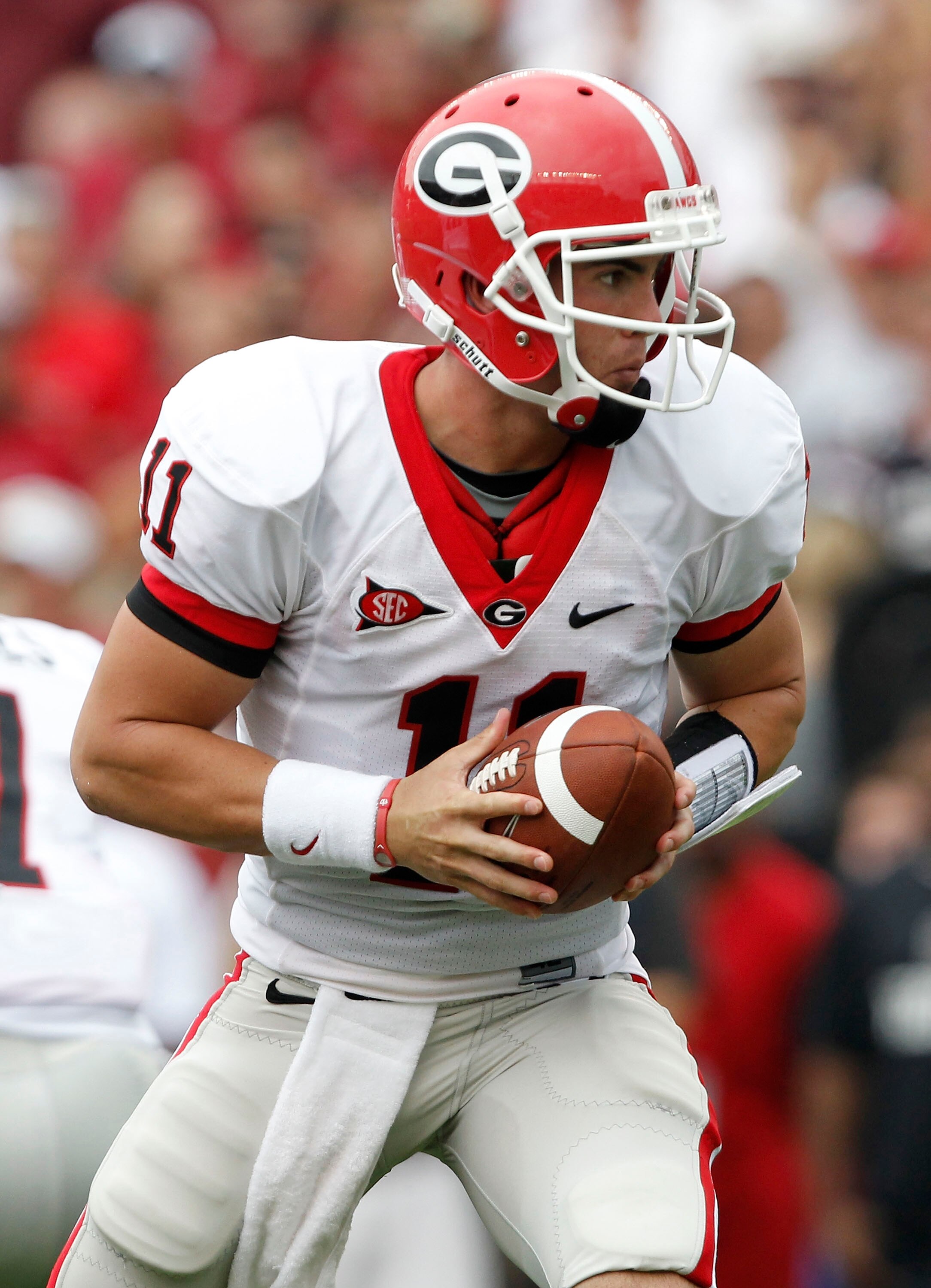 COLUMBIA, SC - SEPTEMBER 11:  Quarterback Aaron Murray #11 of the Georgia Bulldogs looks to hand off the ball during the game against the South Carolina Gamecocks at Williams-Brice Stadium on September 11, 2010 in Columbia, South Carolina.  The Gamecocks 