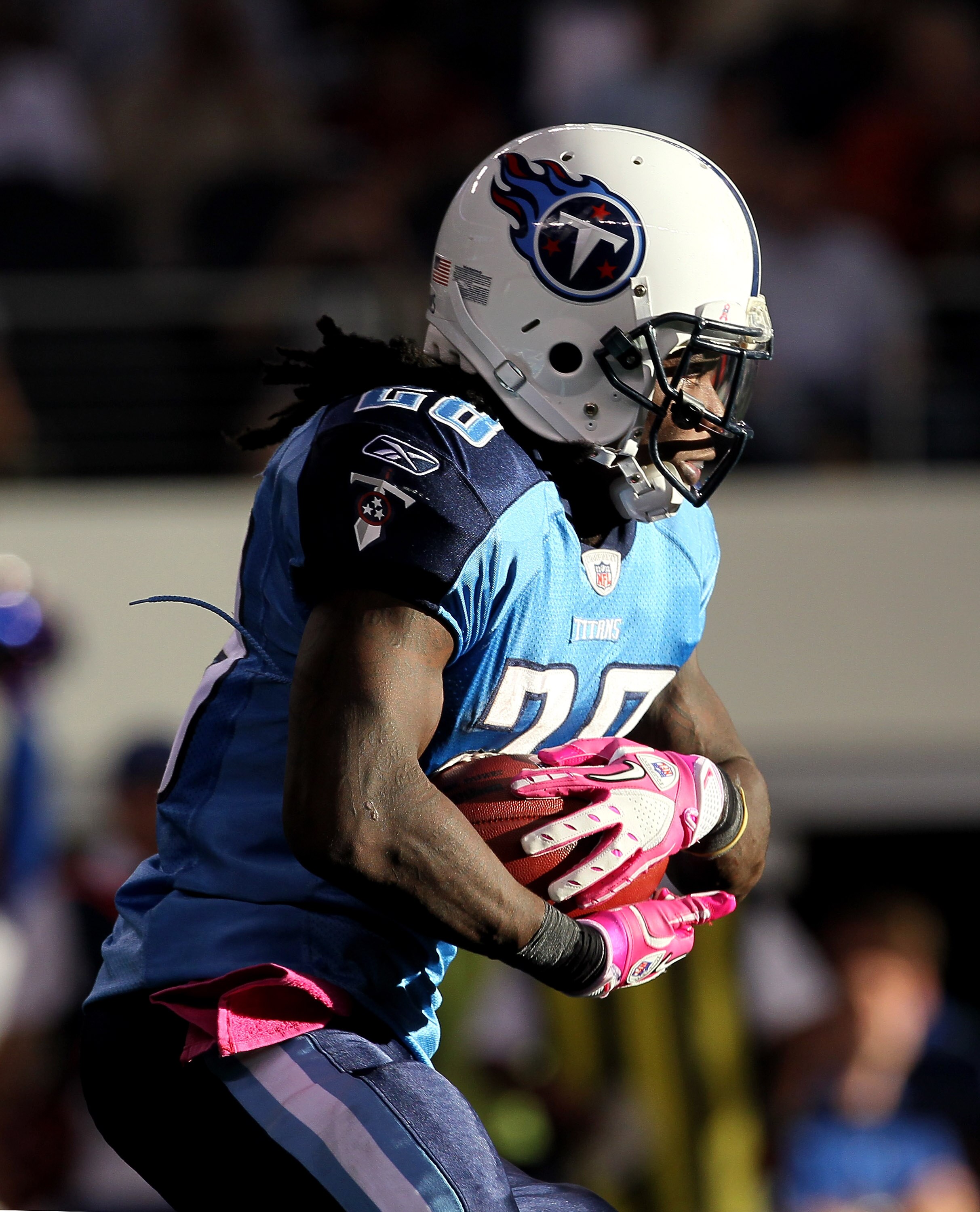 ARLINGTON, TX - OCTOBER 10: Running back Chris Johnson #28 of the Tennessee Titans carries the ball against the Dallas Cowboys at Cowboys Stadium on October 10, 2010 in Arlington, Texas. The Titans won 34-27. (Photo by Stephen Dunn/Getty Images) ARLINGTON, TX - OCTOBER 10: Running back Chris Johnson #28 of the Tennessee Titans carries the ball against the Dallas Cowboys at Cowboys Stadium on October 10, 2010 in Arlington, Texas. The Titans won 34-27. (Photo by Stephen Dunn/Getty Images)