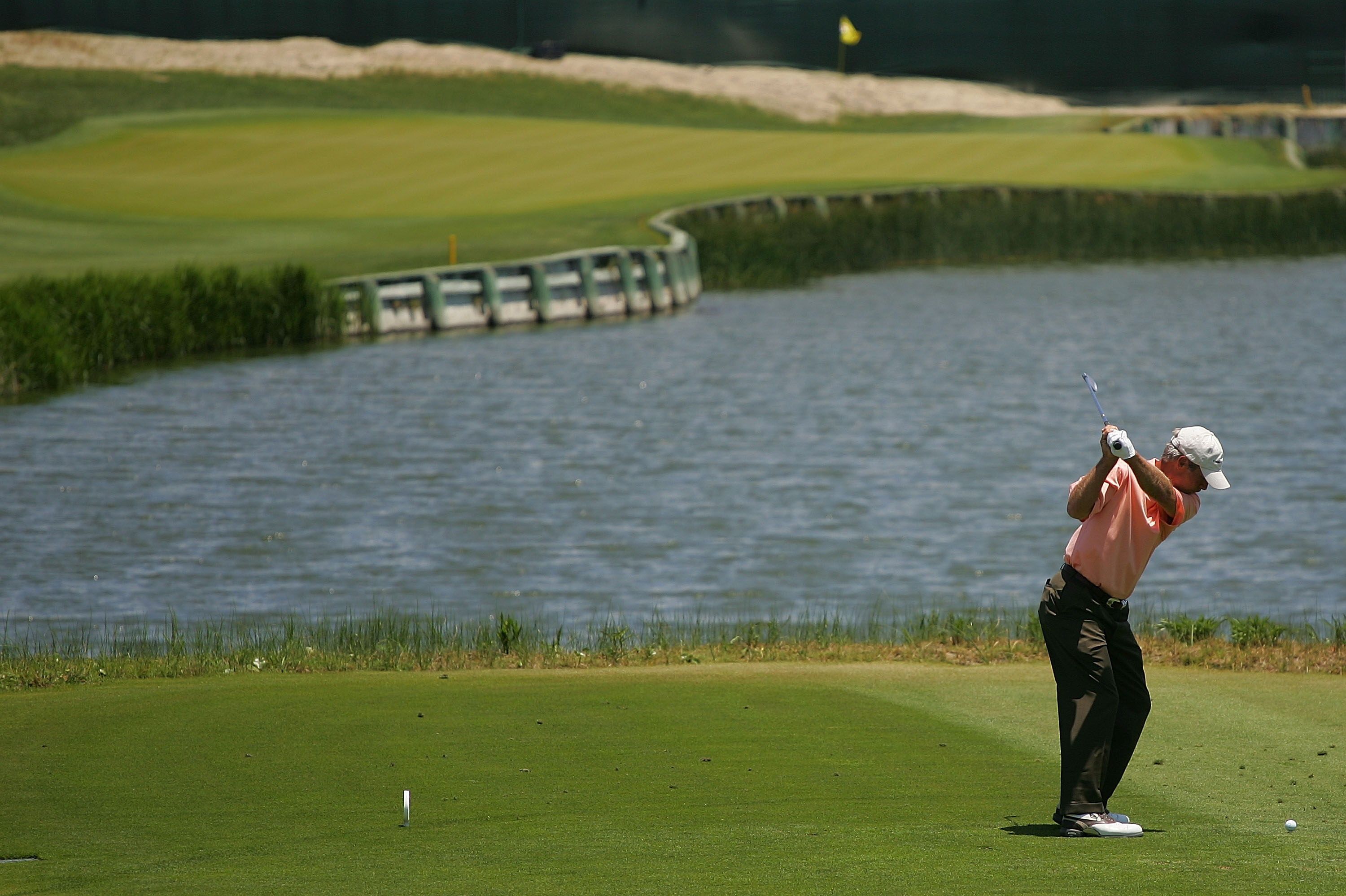 KIAWAH ISLAND, SC - MAY 25:  Ben Crenshaw hits his tee shot on the 17th hole during the second round of the Senior PGA Championship on May 25, 2007 on the Ocean Course at the Kiawah Island Golf Resort in Kiawah Island, South Carolina.  (Photo by Scott Hal