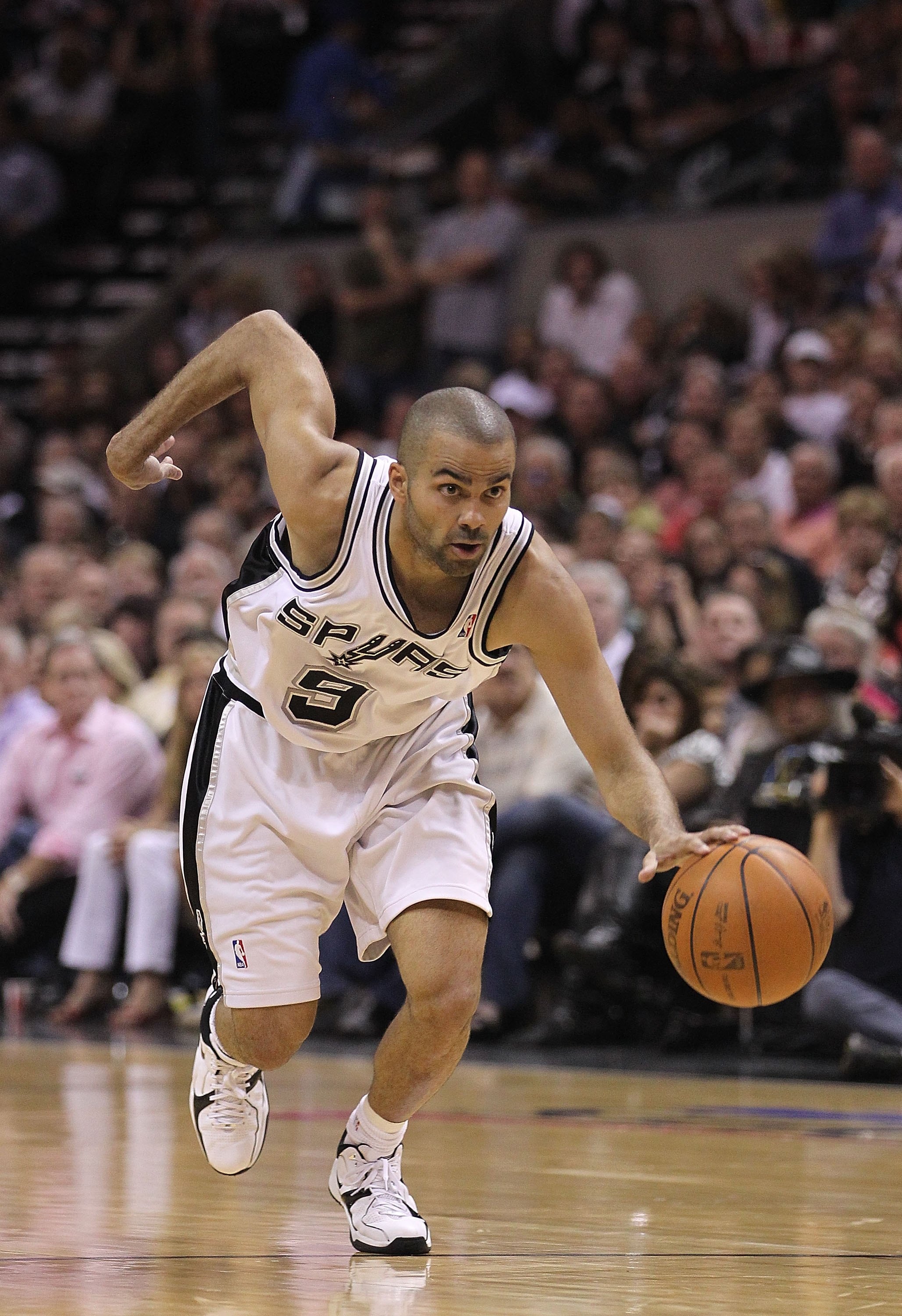 SAN ANTONIO - APRIL 29:  Tony Parker #9 of the San Antonio Spurs in Game Six of the Western Conference Quarterfinals during the 2010 NBA Playoffs at AT&T Center on April 29, 2010 in San Antonio, Texas. NOTE TO USER: User expressly acknowledges and agrees