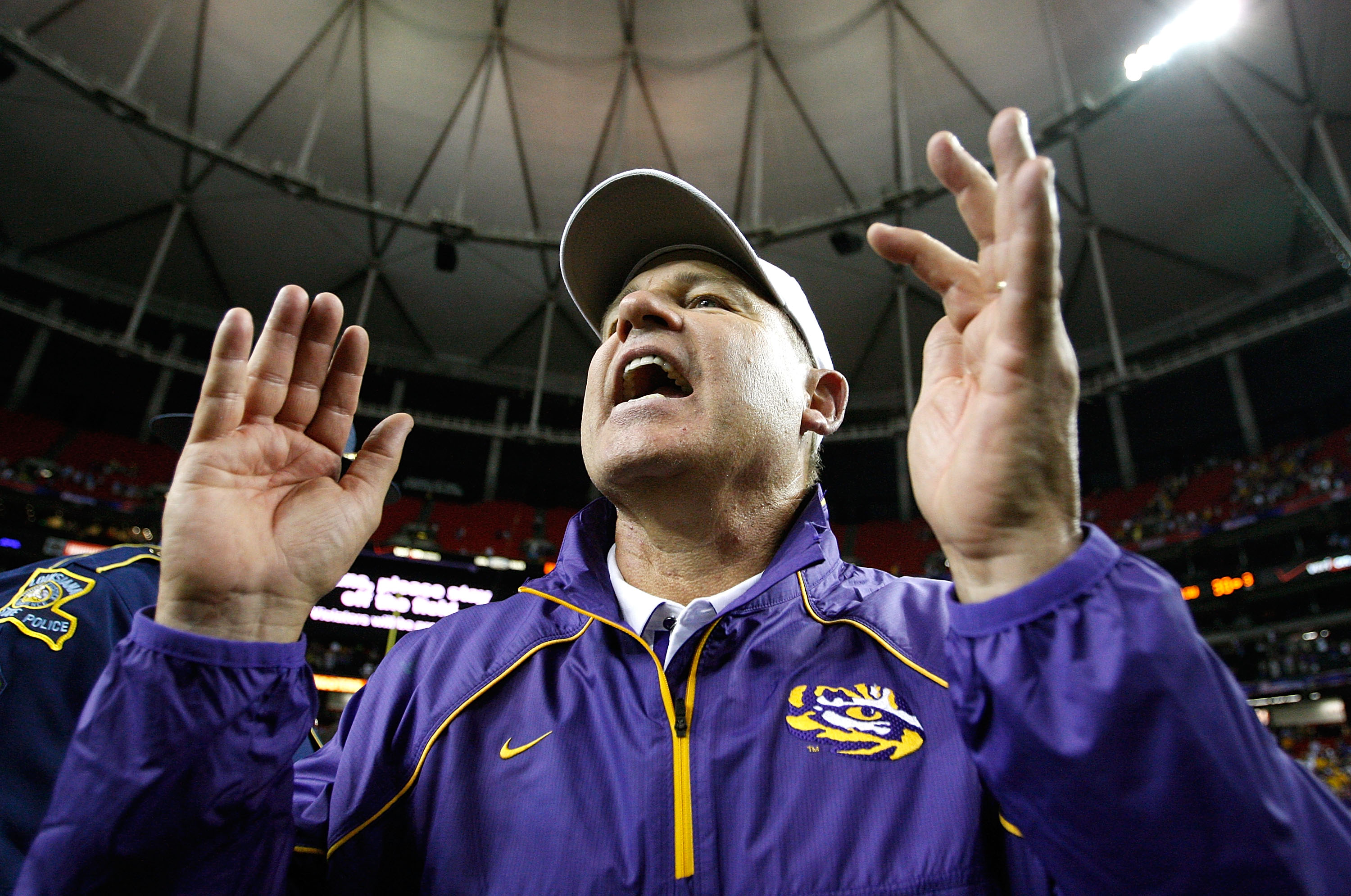 ATLANTA - SEPTEMBER 04:  Head coach Les Miles of the LSU Tigers yells to his team after their 30-24 win over the North Carolina Tar Heels in the Chick-fil-A Kickoff Game at Georgia Dome on September 4, 2010 in Atlanta, Georgia.  (Photo by Kevin C. Cox/Get