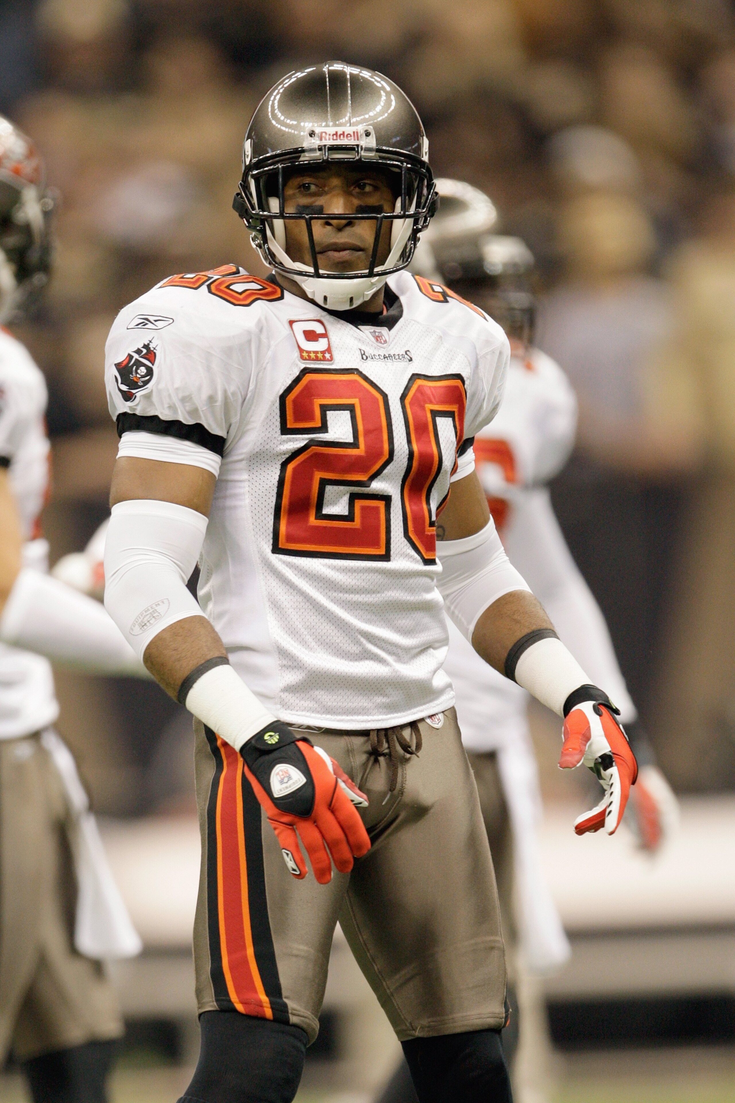 NEW ORLEANS - DECEMBER 27: Ronde Barber #20 of the Tampa Bay Buccaneers walks on the field during the game against the New Orleans Saints at the Louisiana Superdome on December 27, 2009 in New Orleans, Louisiana. (Photo by Jamie Squire/Getty Images)