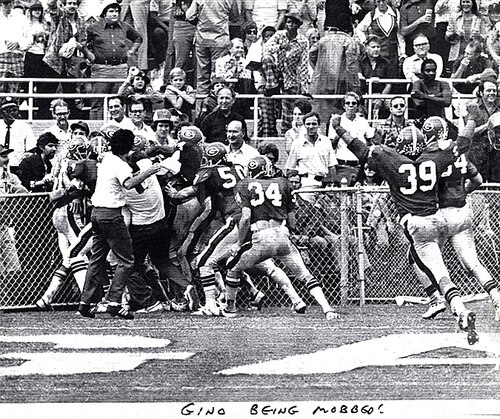 Gene Washington celebrates with teammates after a 75-yard touchdown leads to a 10-7 Bulldog win over the Florida Gators in 1975.