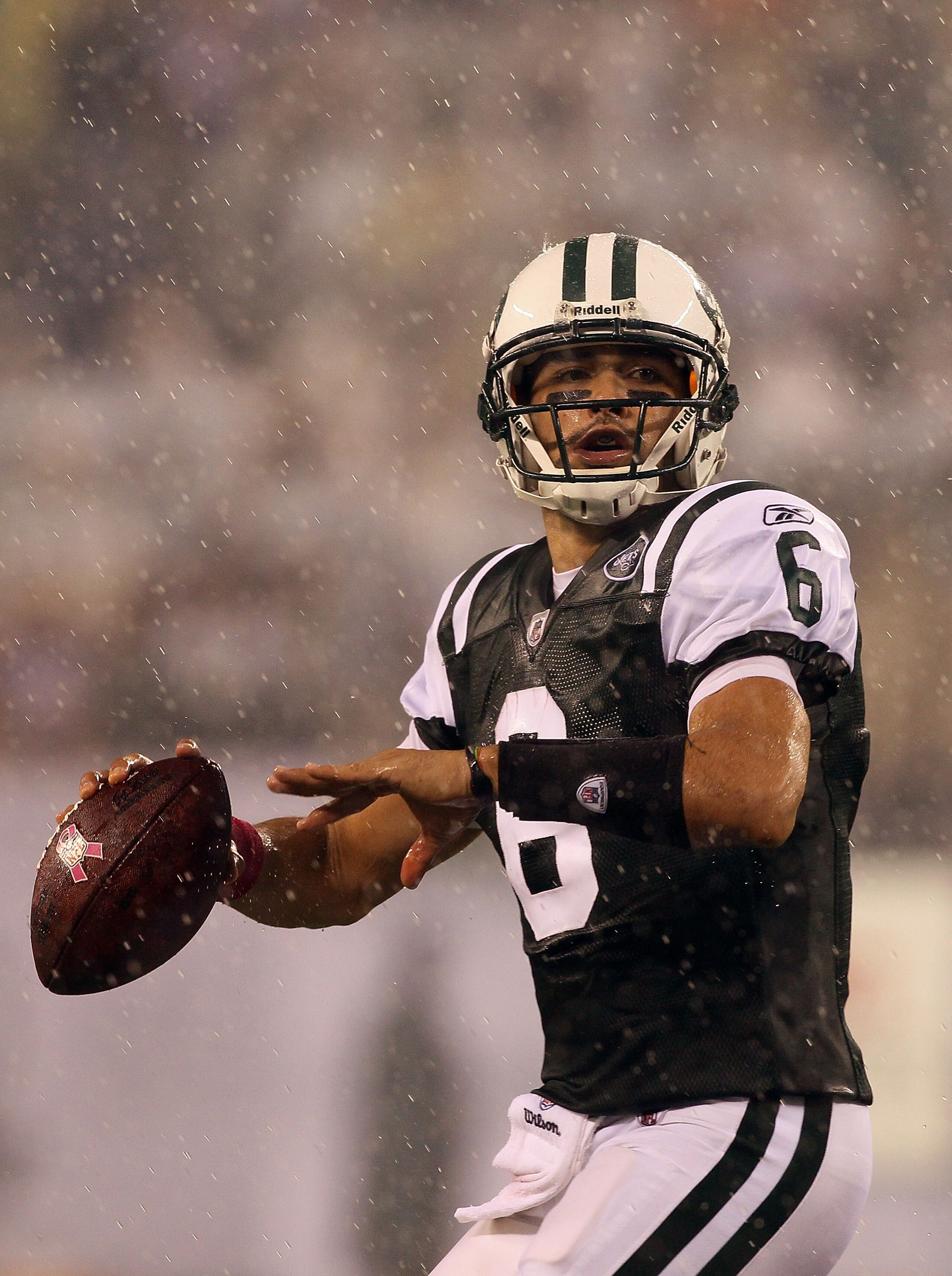 EAST RUTHERFORD, NJ - OCTOBER 11:  Quarterback Mark Sanchez #6 of the New York Jets looks to throw a pass in the second quarter against the Minnesota Vikings at New Meadowlands Stadium on October 11, 2010 in East Rutherford, New Jersey. The Jets won 29-20