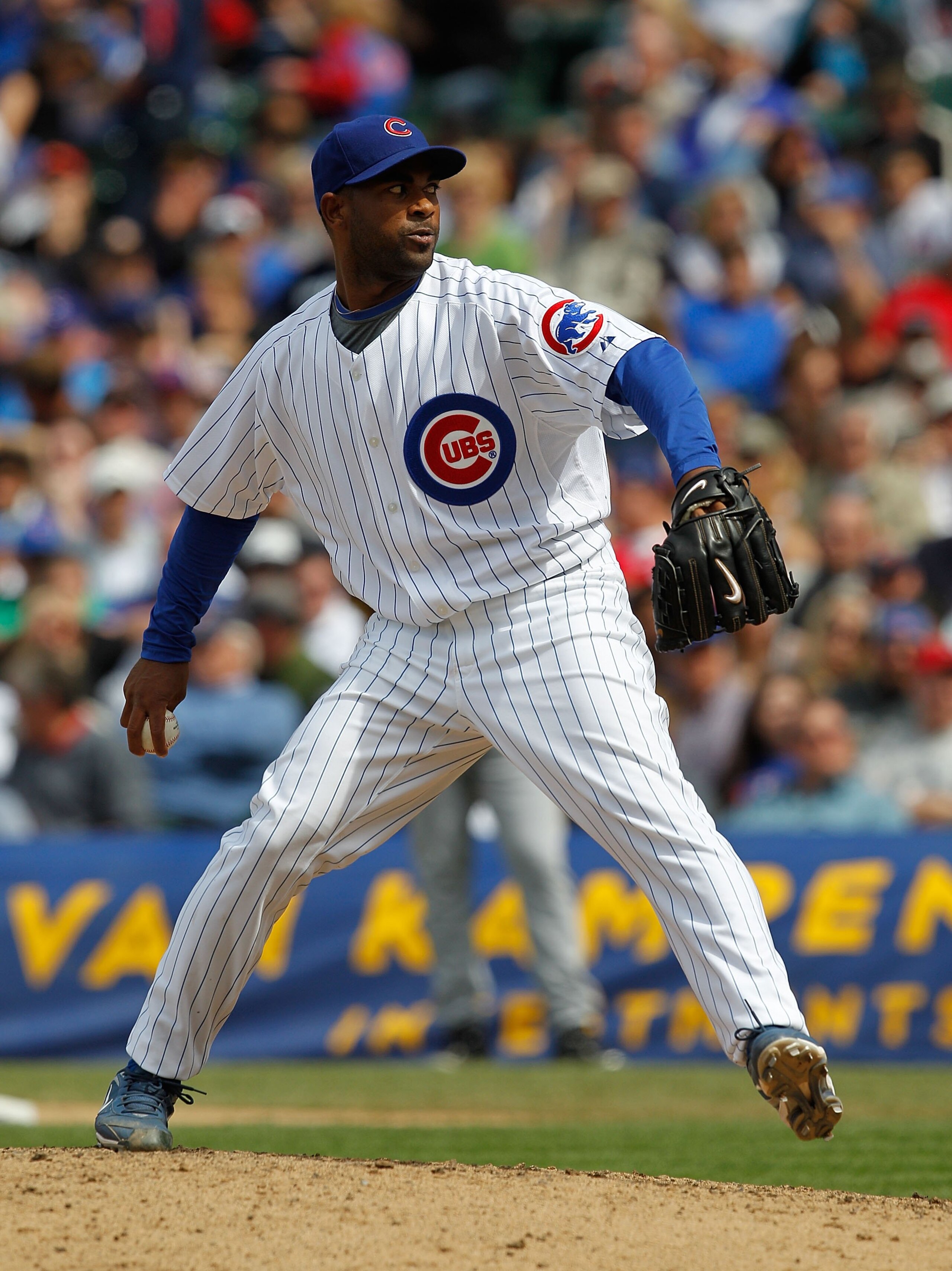 CHICAGO - MAY 14: Esmailin Caridad #33 of the Chicago Cubs pitches against the Pittsburgh Pirates at Wrigley Field on May 14, 2010 in Chicago, Illinois. The Pirates defeated the Cubs 10-6. (Photo by Jonathan Daniel/Getty Images)