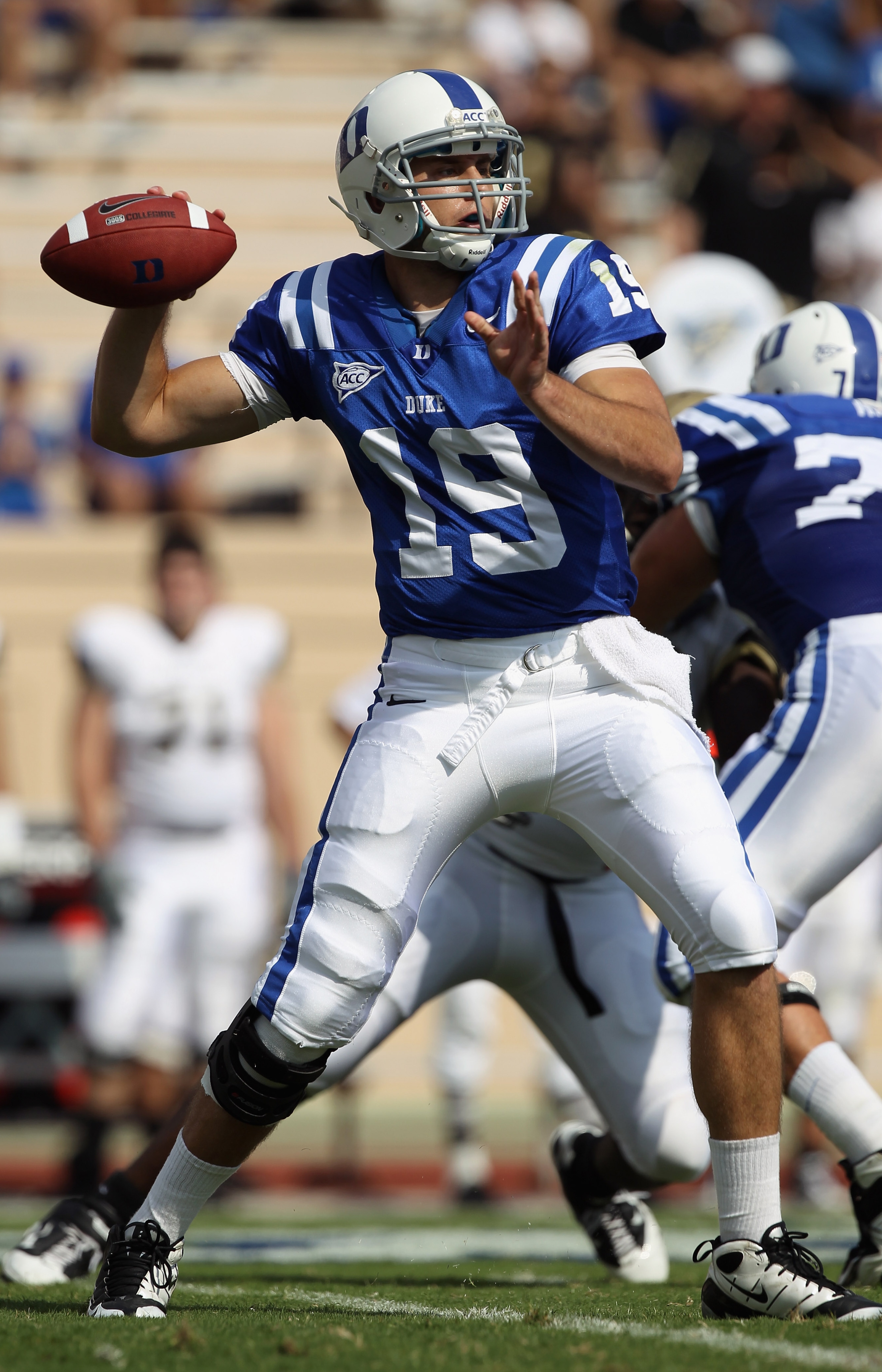 DURHAM, NC - SEPTEMBER 25:  Sean Renfree #19 of the Duke Blue Devils drops back to throw a pass against the Army Black Knights during their game at Wallace Wade Stadium on September 25, 2010 in Durham, North Carolina.  (Photo by Streeter Lecka/Getty Image