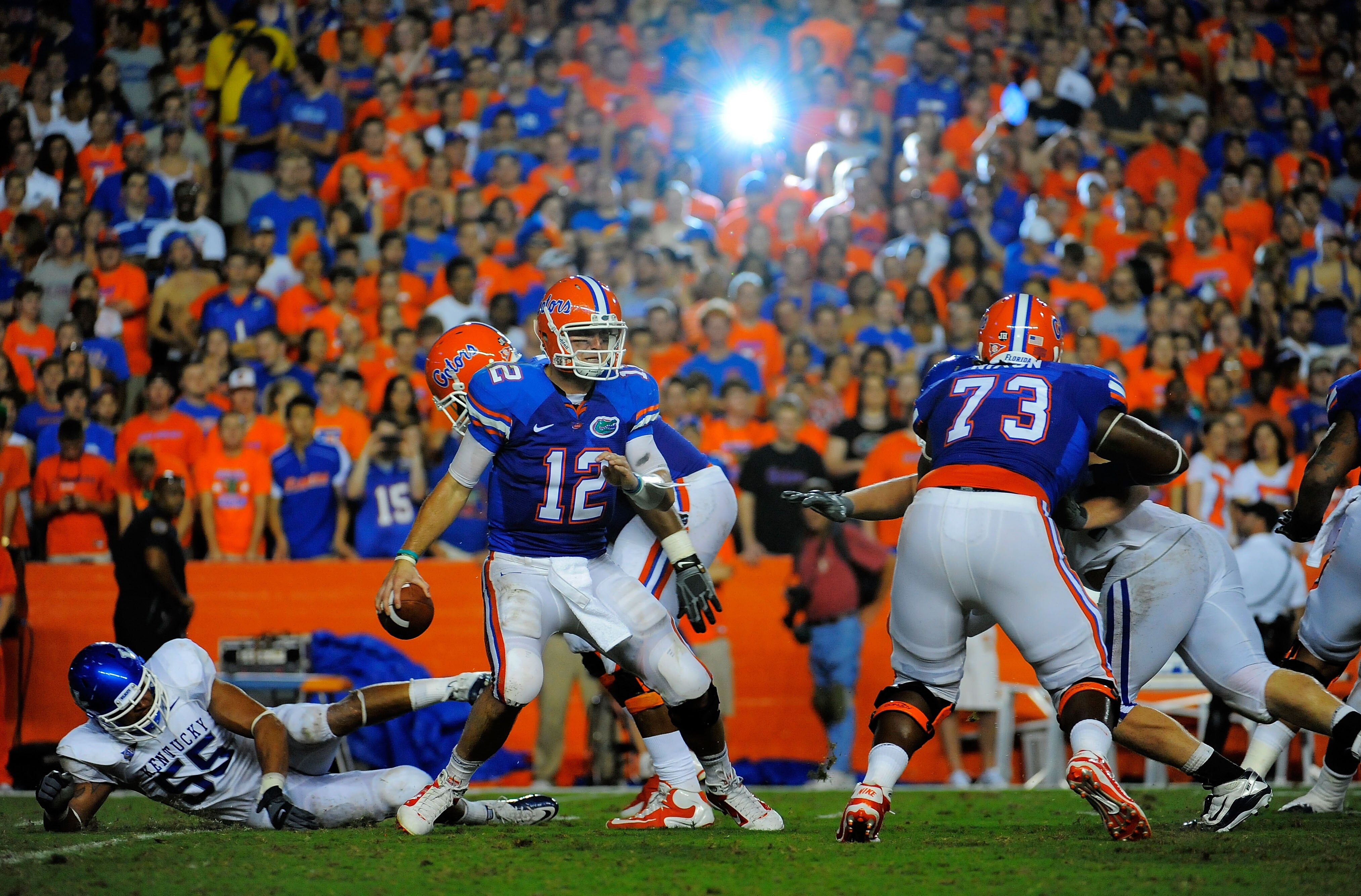 GAINESVILLE, FL - SEPTEMBER 25: Quarterback John Brantley #12 of the Florida Gators scrambles against the Kentucky Wildcats at Ben Hill Griffin Stadium on September 25, 2010 in Gainesville, Florida. (Photo by Doug Benc/Getty Images) GAINESVILLE, FL - SEPTEMBER 25: Quarterback John Brantley #12 of the Florida Gators scrambles against the Kentucky Wildcats at Ben Hill Griffin Stadium on September 25, 2010 in Gainesville, Florida. (Photo by Doug Benc/Getty Images)