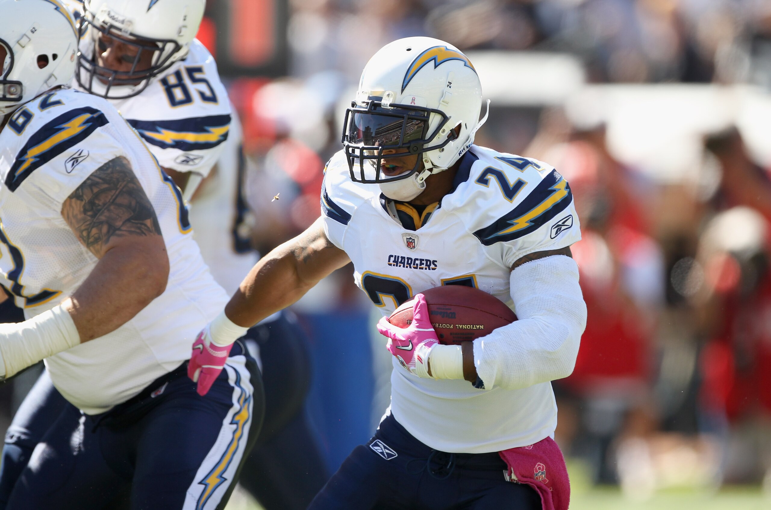 OAKLAND, CA - OCTOBER 10:  Ryan Mathews #24 of the San Diego Chargers runs with the ball during their game against the Oakland Raiders at Oakland-Alameda County Coliseum on October 10, 2010 in Oakland, California.  (Photo by Ezra Shaw/Getty Images)