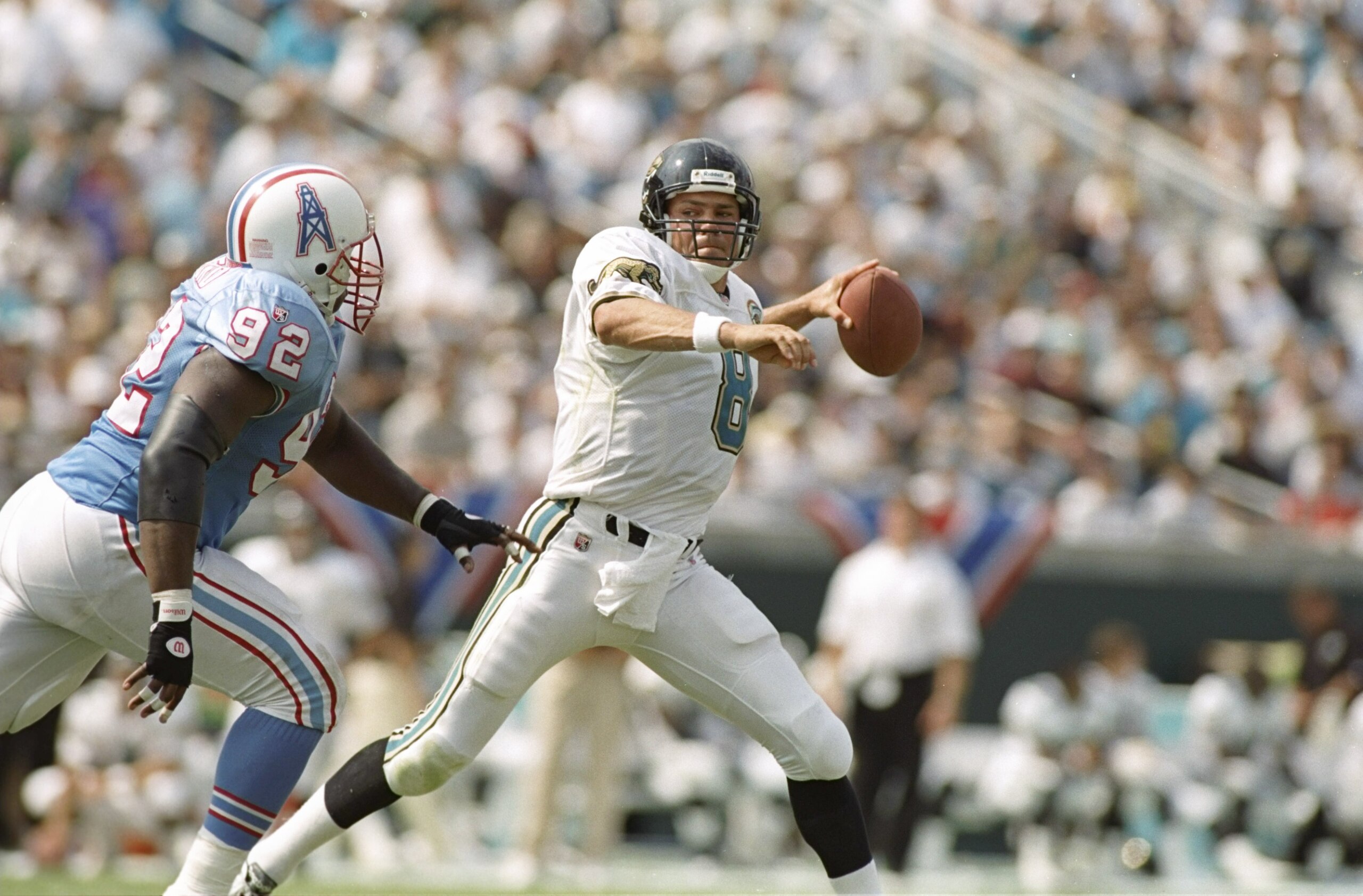 3 Sep 1995:  Quarterback Mark Brunell of the Jacksonville Jaguars passes the ball during a game against the Houston Oilers at Jacksonville Municipal Stadium in Jacksonville, Florida.  The Oilers won the game, 10-3. Mandatory Credit: Doug Pensinger  /Allsp