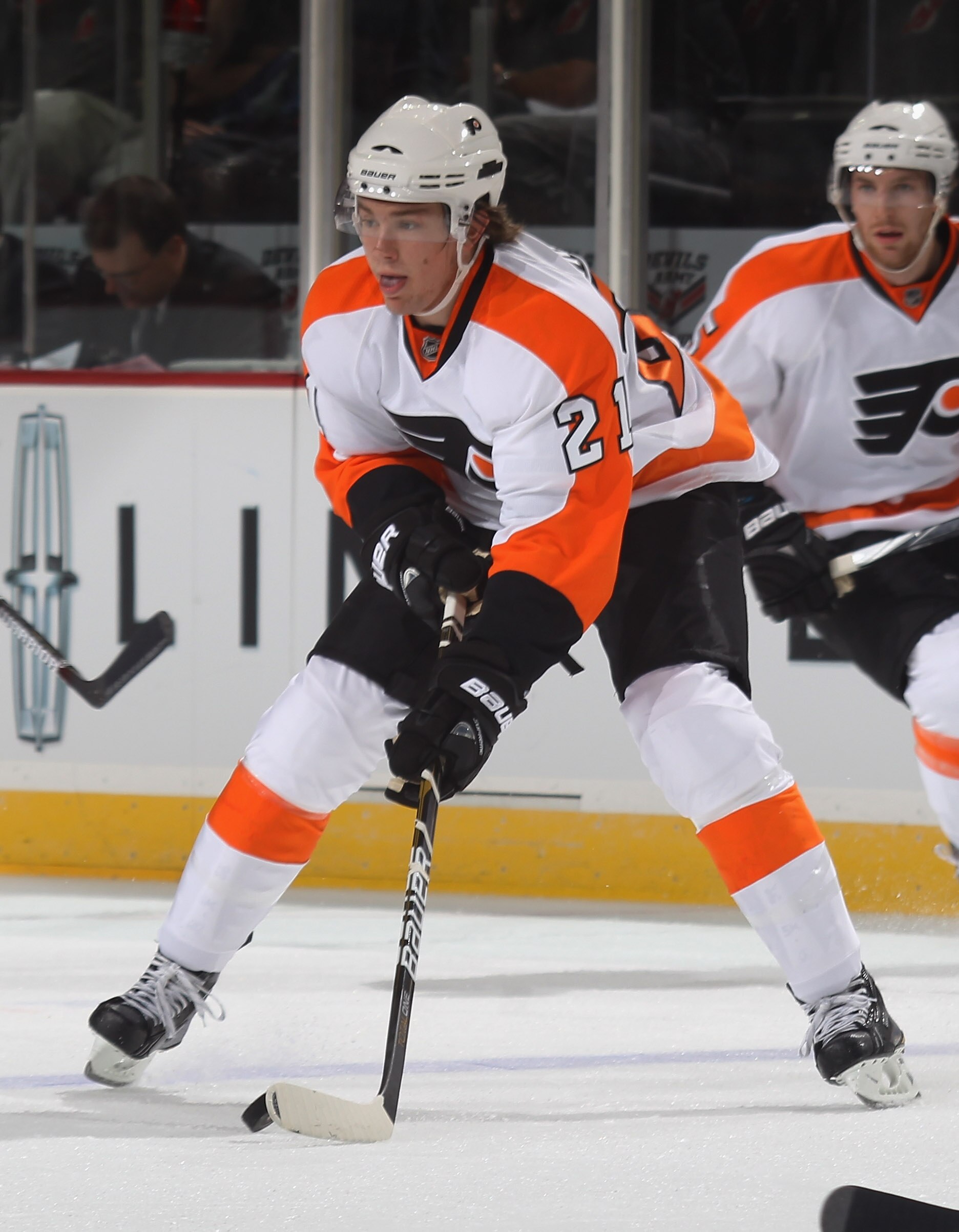 NEWARK, NJ - SEPTEMBER 28:  James van Riemsdyk #21 of the Philadelphia Flyers skates against the New Jersey Devils at the Prudential Center on September 28, 2010 in Newark, New Jersey.  (Photo by Bruce Bennett/Getty Images)
