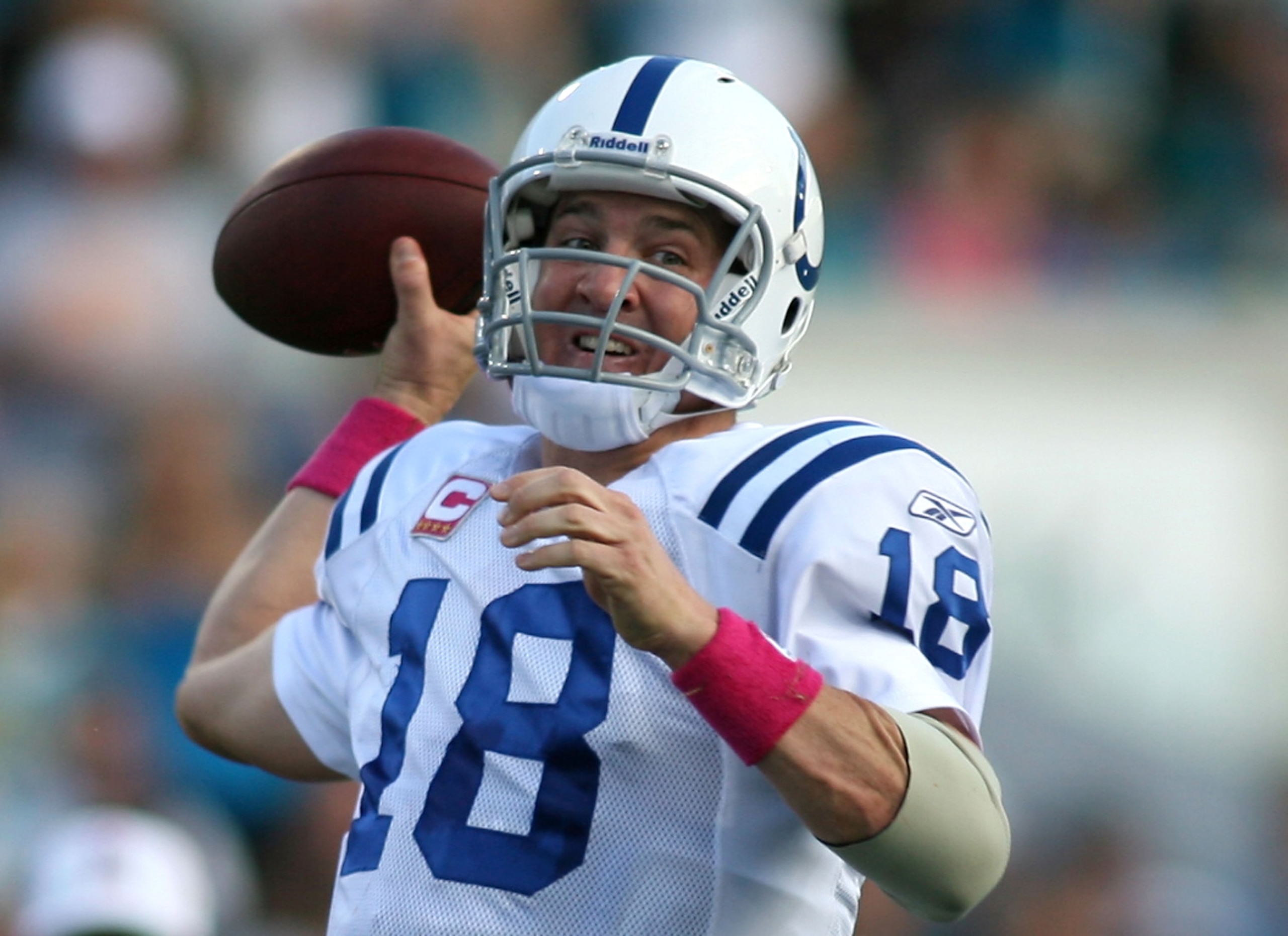 JACKSONVILLE, FL - OCTOBER 03:  Quarterback Peyton Manning #18 of the Indianapolis Colts throws while taking on the Jacksonville Jaguars at EverBank Field on October 3, 2010 in Jacksonville, Florida.  (Photo by Marc Serota/Getty Images)