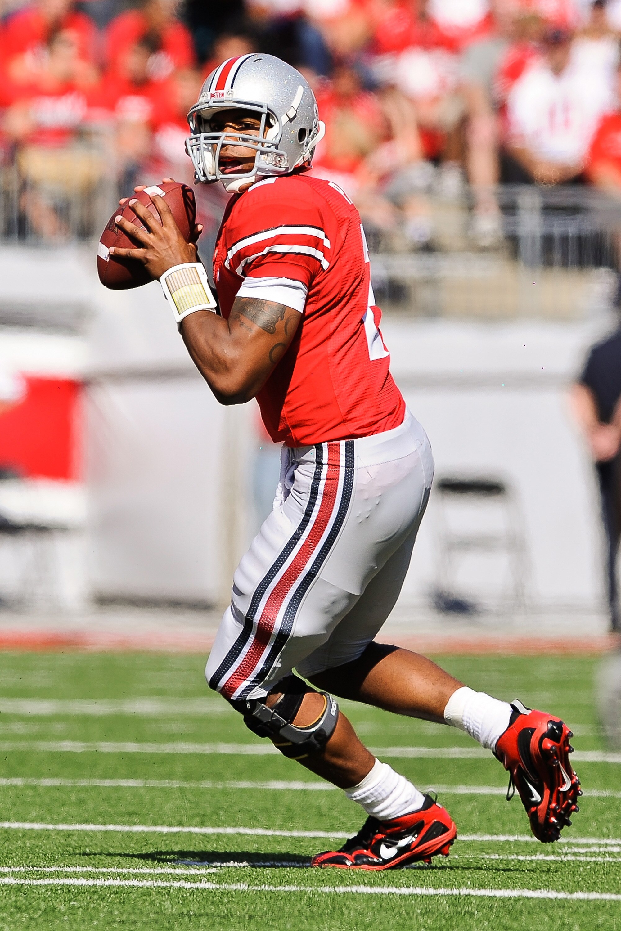 COLUMBUS, OH - OCTOBER 9:  Quarterback Terrelle Pryor #2 of the Ohio State Buckeyes passes against the Indiana Hoosiers at Ohio Stadium on October 9, 2010 in Columbus, Ohio.  (Photo by Jamie Sabau/Getty Images)