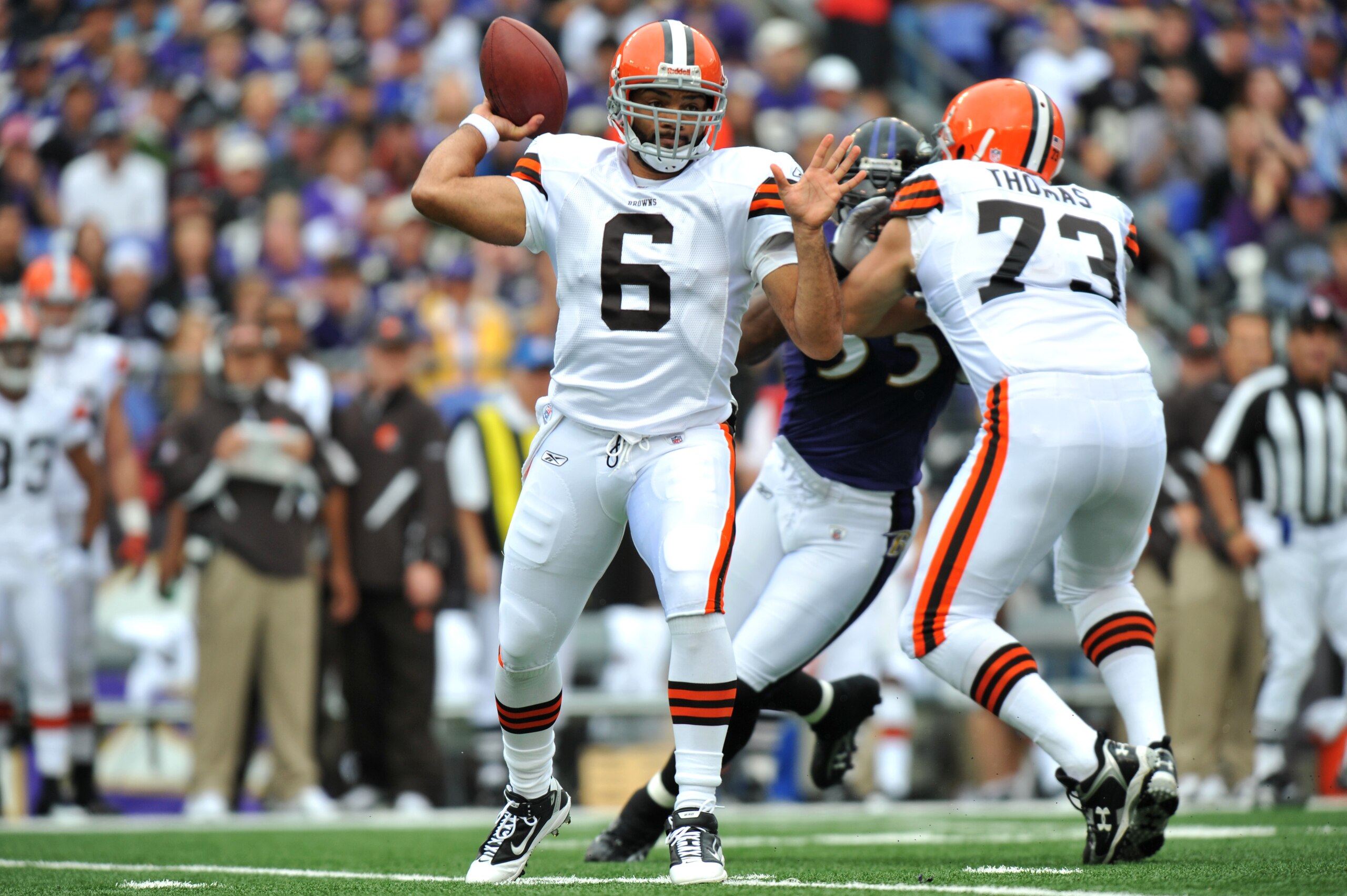 BALTIMORE - SEPTEMBER 26:  Seneca Wallace #6 of the Cleveland Browns passes against the Baltimore Ravens  at M&T Bank Stadium on September 26, 2010 in Baltimore, Maryland. The Ravens defeated the Browns 24-17. (Photo by Larry French/Getty Images)