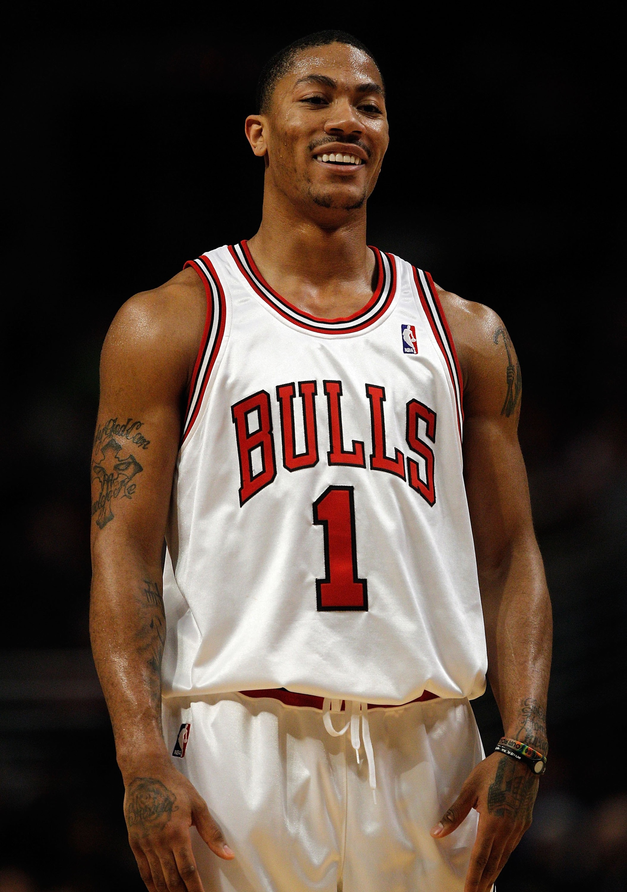 CHICAGO - FEBRUARY 24: Derrick Rose #1 of the Chicago Bulls smiles during a break against the Indiana Pacers at the United Center on February 24, 2010 in Chicago, Illinois. The Bulls defeated the Pacers 120-110. NOTE TO USER: User expressly acknowledges a