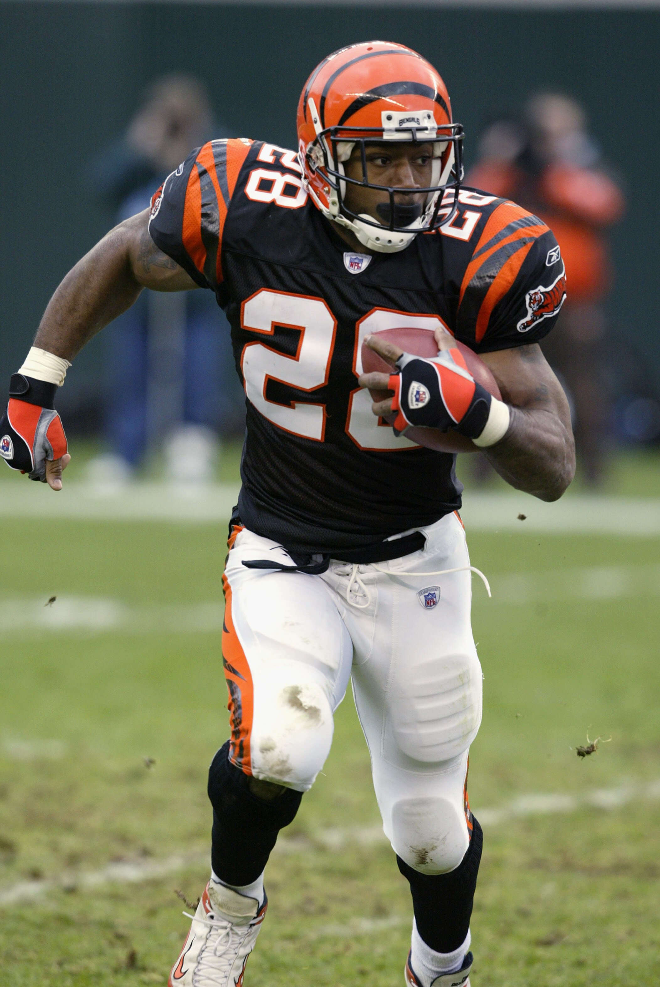 CINCINNATI - NOVEMBER 17:  Running Back Corey Dillon #28 of the Cincinnati Bengals runs for yards during the NFL game against the Cleveland Browns at Paul Brown Stadium on November 17, 2002 in Cincinnati, Ohio. The Browns defeated the Bengals 27-20. (Phot