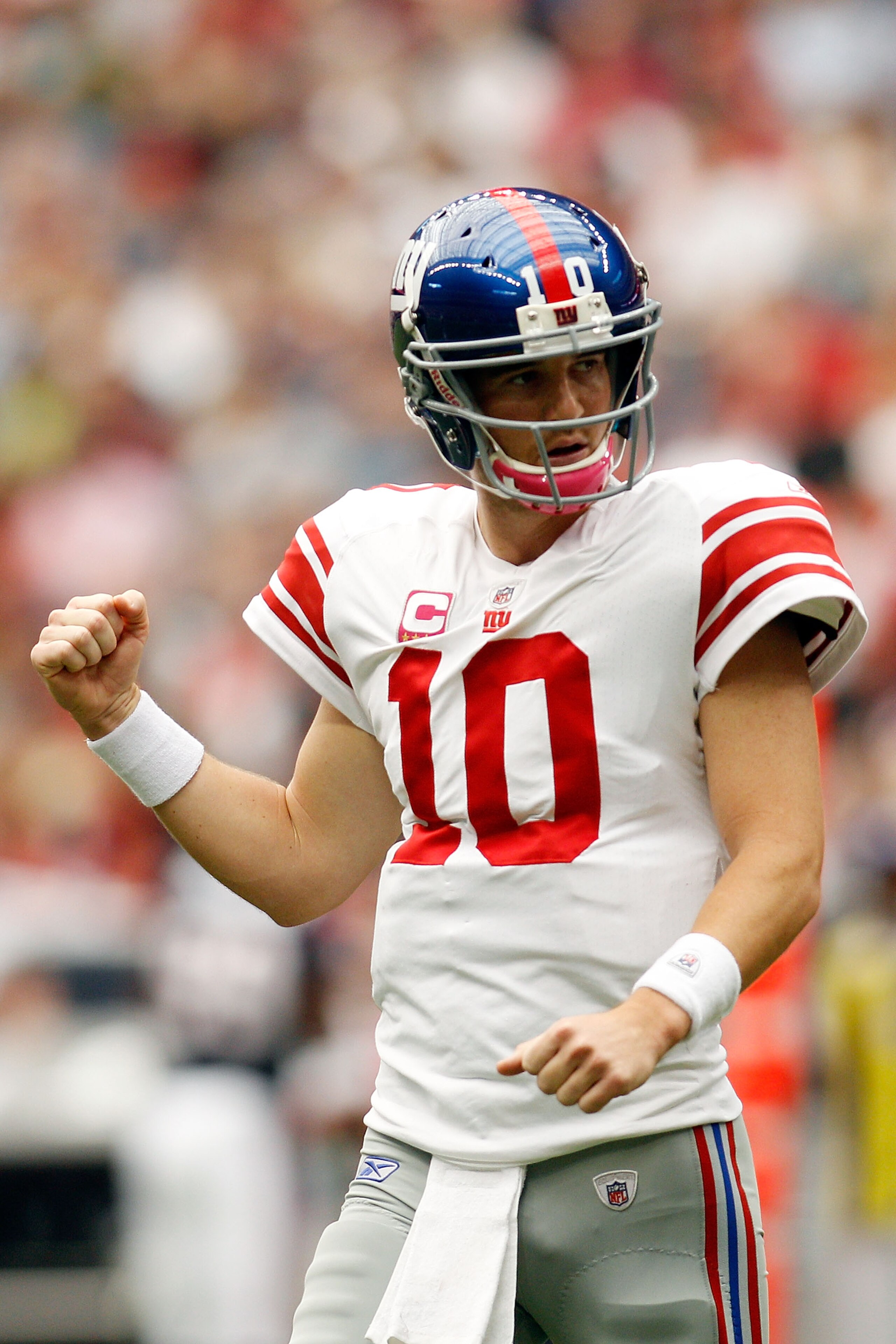 HOUSTON - OCTOBER 10:  Eli Manning #10 of the New York Giants in action during the game against the Houston Texans at Reliant Stadium on October 10, 2010 in Houston, Texas.  (Photo by Chris Graythen/Getty Images)