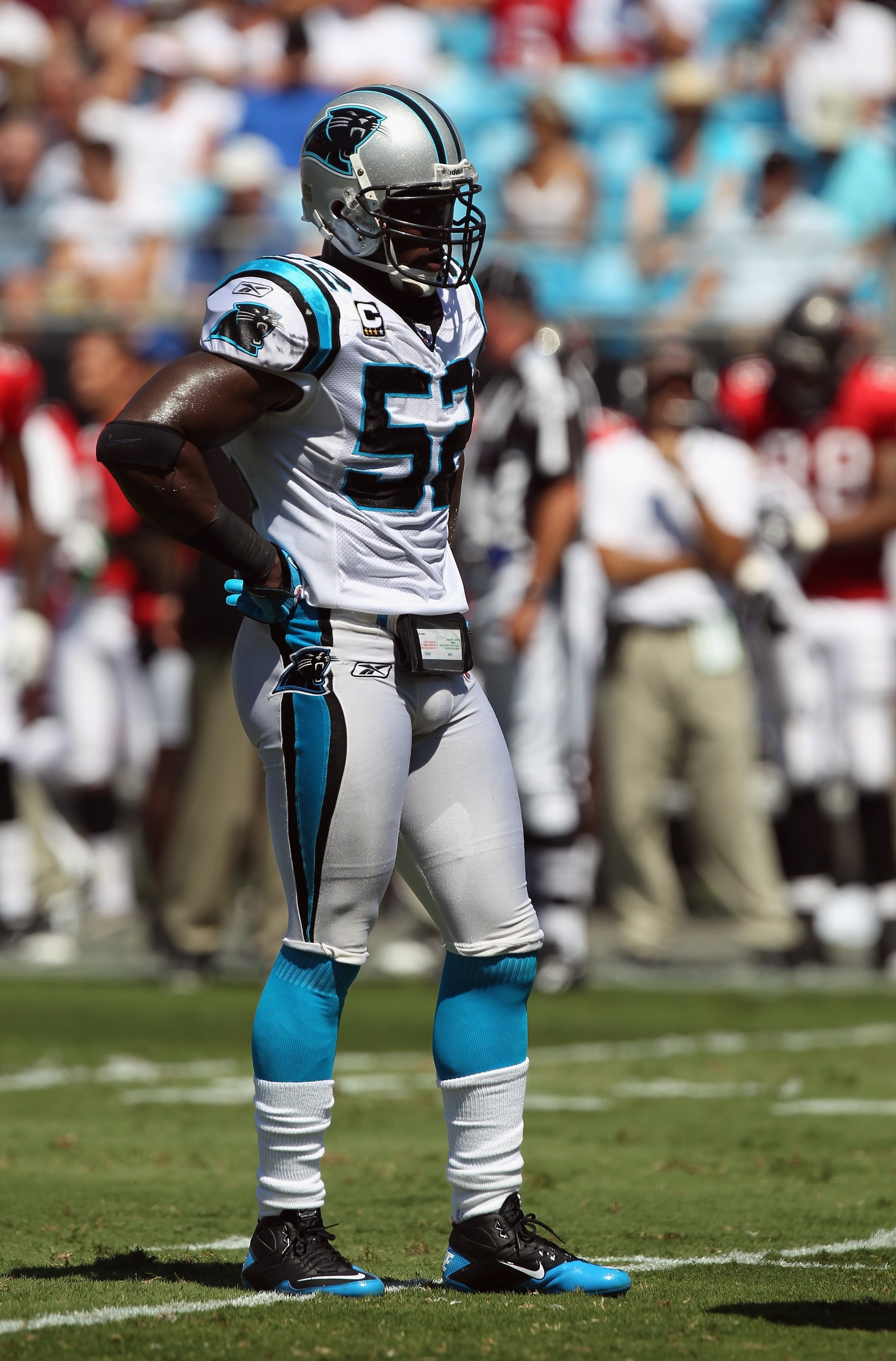 CHARLOTTE, NC - SEPTEMBER 19:  Jon Beason #52 of the Carolina Panthers during their game at Bank of America Stadium on September 19, 2010 in Charlotte, North Carolina.  (Photo by Streeter Lecka/Getty Images)