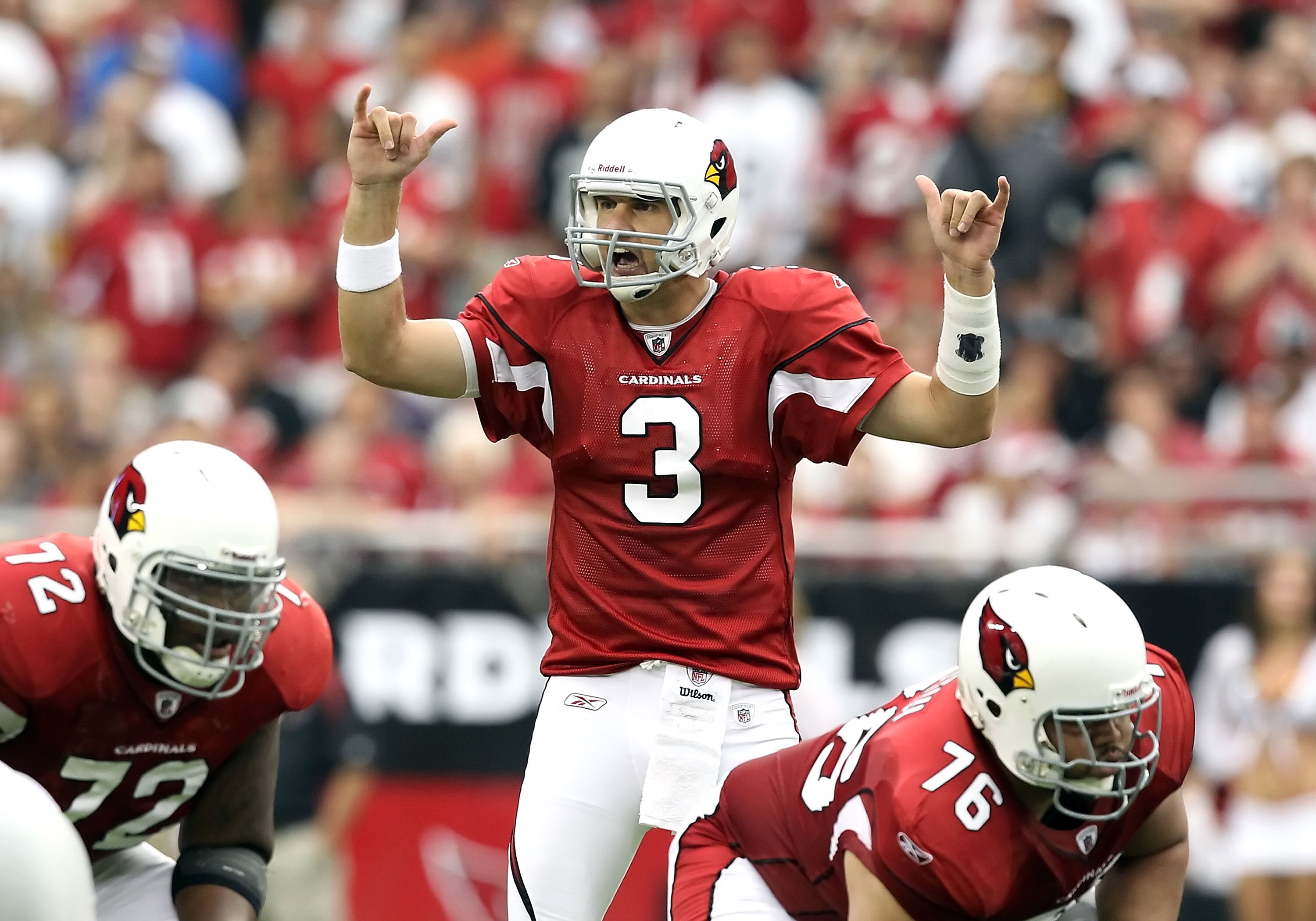 GLENDALE, AZ - SEPTEMBER 26:  Quarterback Derek Anderson #3 of the Arizona Cardinals calls a play during the NFL game against the Oakland Raiders at the University of Phoenix Stadium on September 26, 2010 in Glendale, Arizona.  The Cardinals defeated the