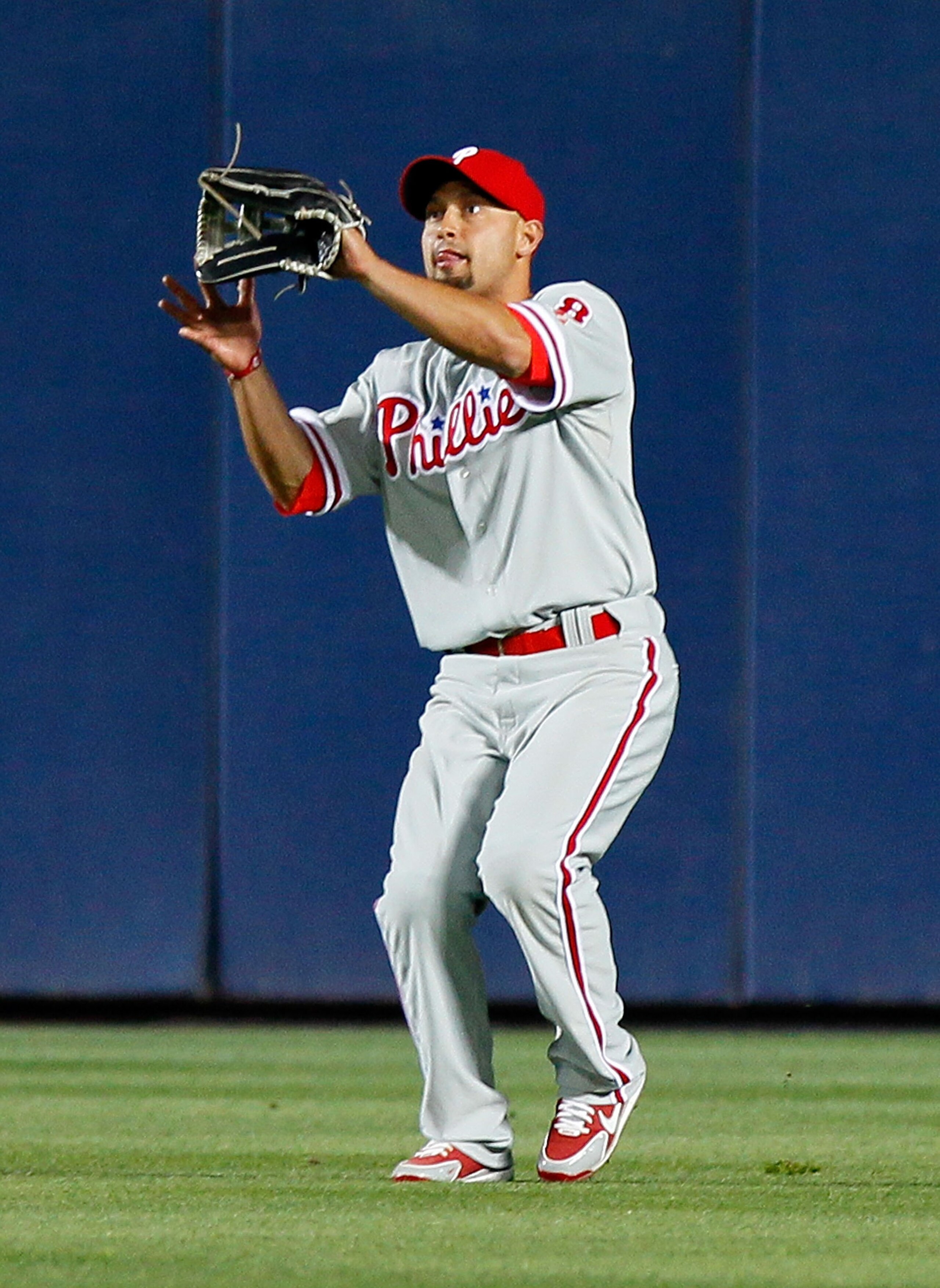 ATLANTA - APRIL 22:  Shane Victorino #8 of the Philiadelphia Phillies against the Atlanta Braves at Turner Field on April 22, 2010 in Atlanta, Georgia.  (Photo by Kevin C. Cox/Getty Images)