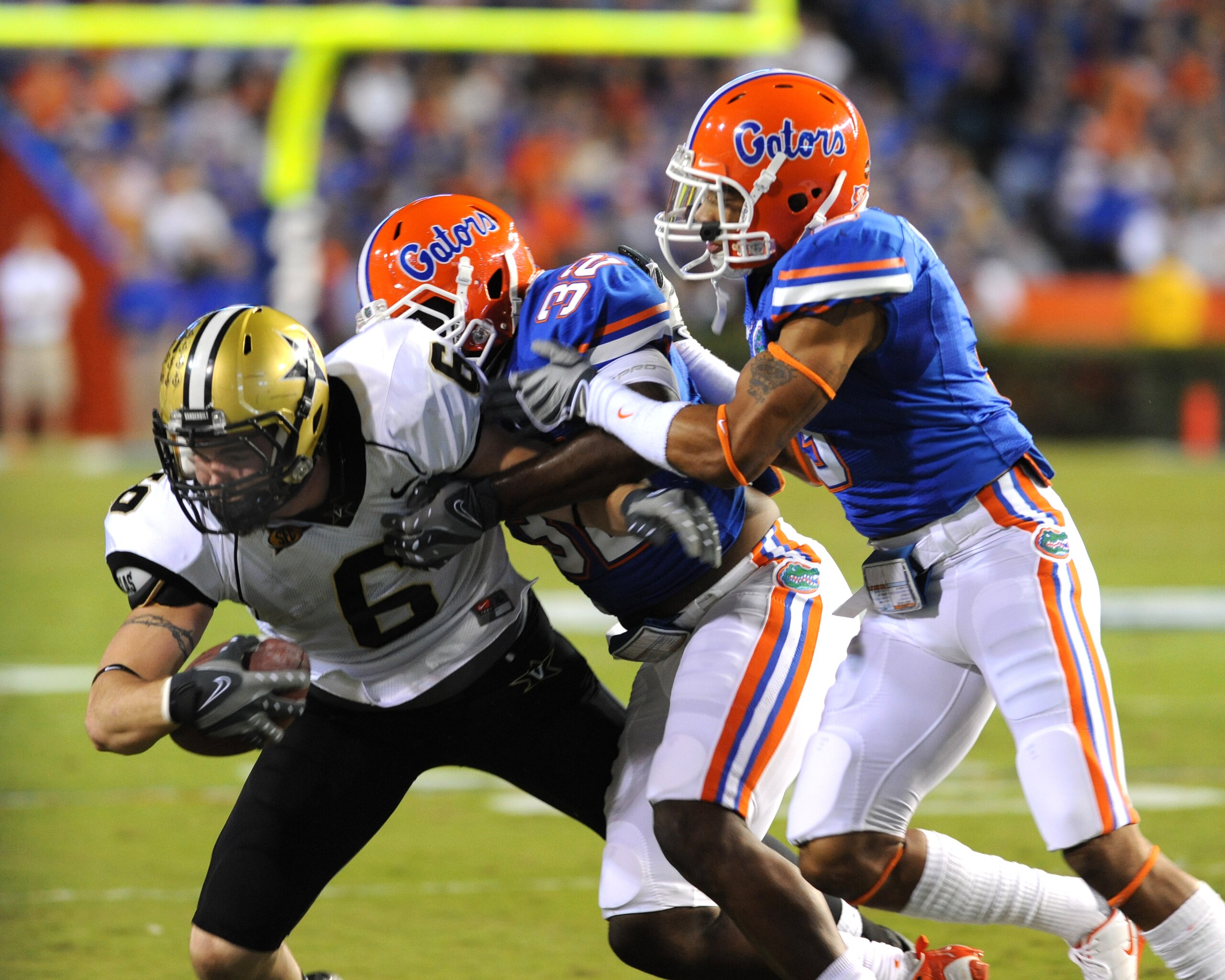 GAINESVILLE, FL - NOVEMBER 7: Tight end Brandon Barden #6 of the Vanderbilt Commodores grabs a pass for a gain against the Florida Gators November 7, 2009 at Ben Hill Griffin Stadium in Gainesville, Florida. (Photo by Al Messerschmidt/Getty Images) GAINESVILLE, FL - NOVEMBER 7: Tight end Brandon Barden #6 of the Vanderbilt Commodores grabs a pass for a gain against the Florida Gators November 7, 2009 at Ben Hill Griffin Stadium in Gainesville, Florida. (Photo by Al Messerschmidt/Getty Images)