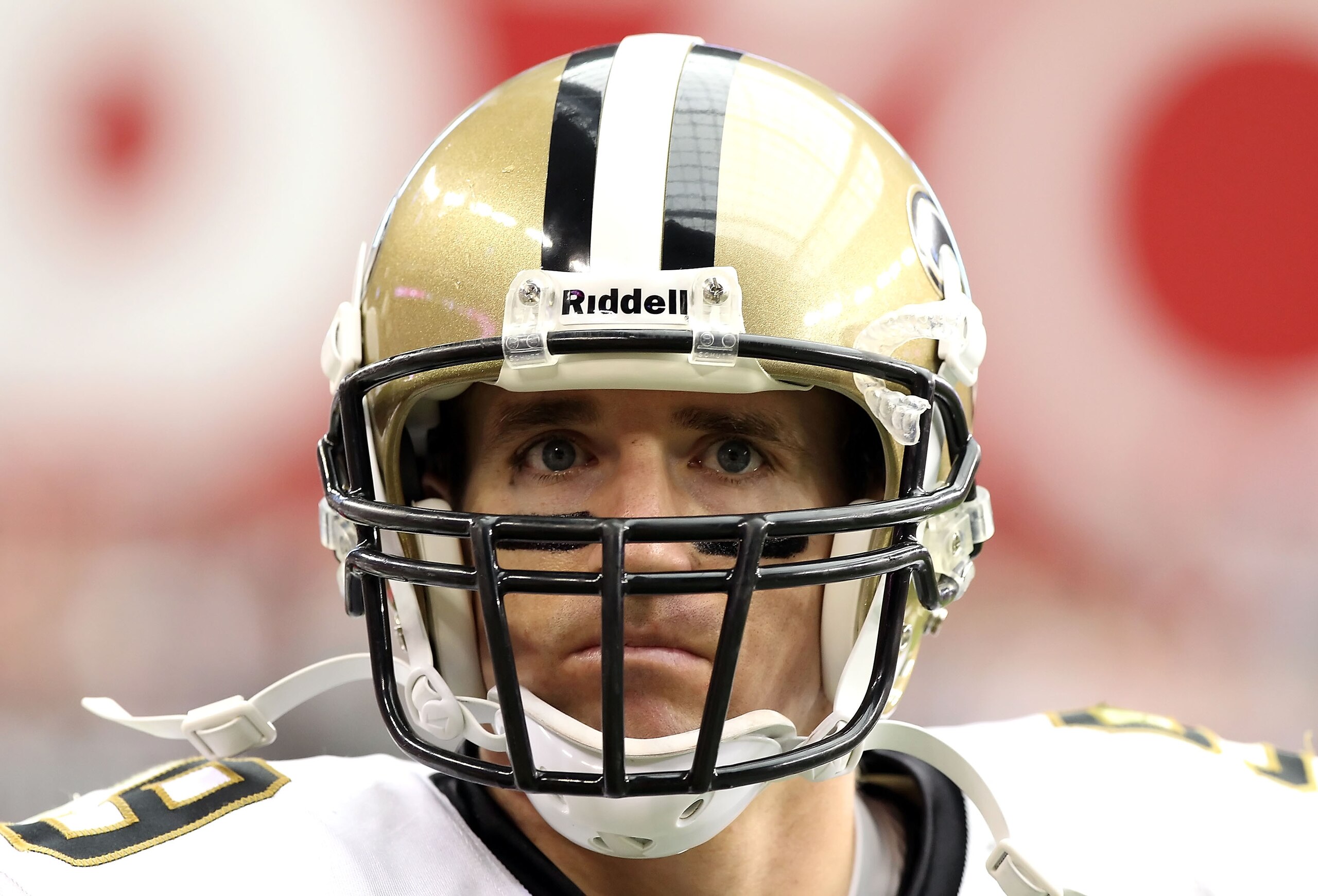 GLENDALE, AZ - OCTOBER 10:  Quarterback Drew Brees #9 of the New Orleans Saints during the NFL game against the Arizona Cardinals at the University of Phoenix Stadium on October 10, 2010 in Glendale, Arizona. The Cardinals defeated the Saints 30-20.  (Pho