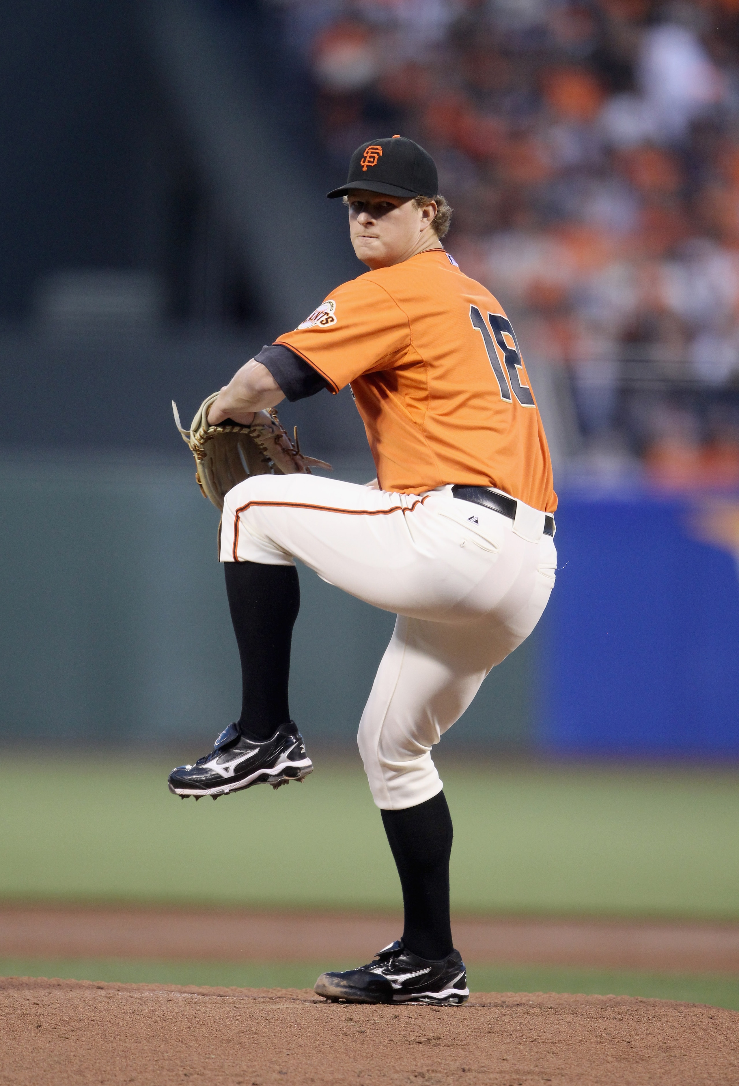 SAN FRANCISCO - OCTOBER 08:  Matt Cain #18 of the San Francisco Giants pitches against the Atlanta Braves in game 2 of the NLDS at AT&T Park on October 8, 2010 in San Francisco, California.  (Photo by Ezra Shaw/Getty Images)