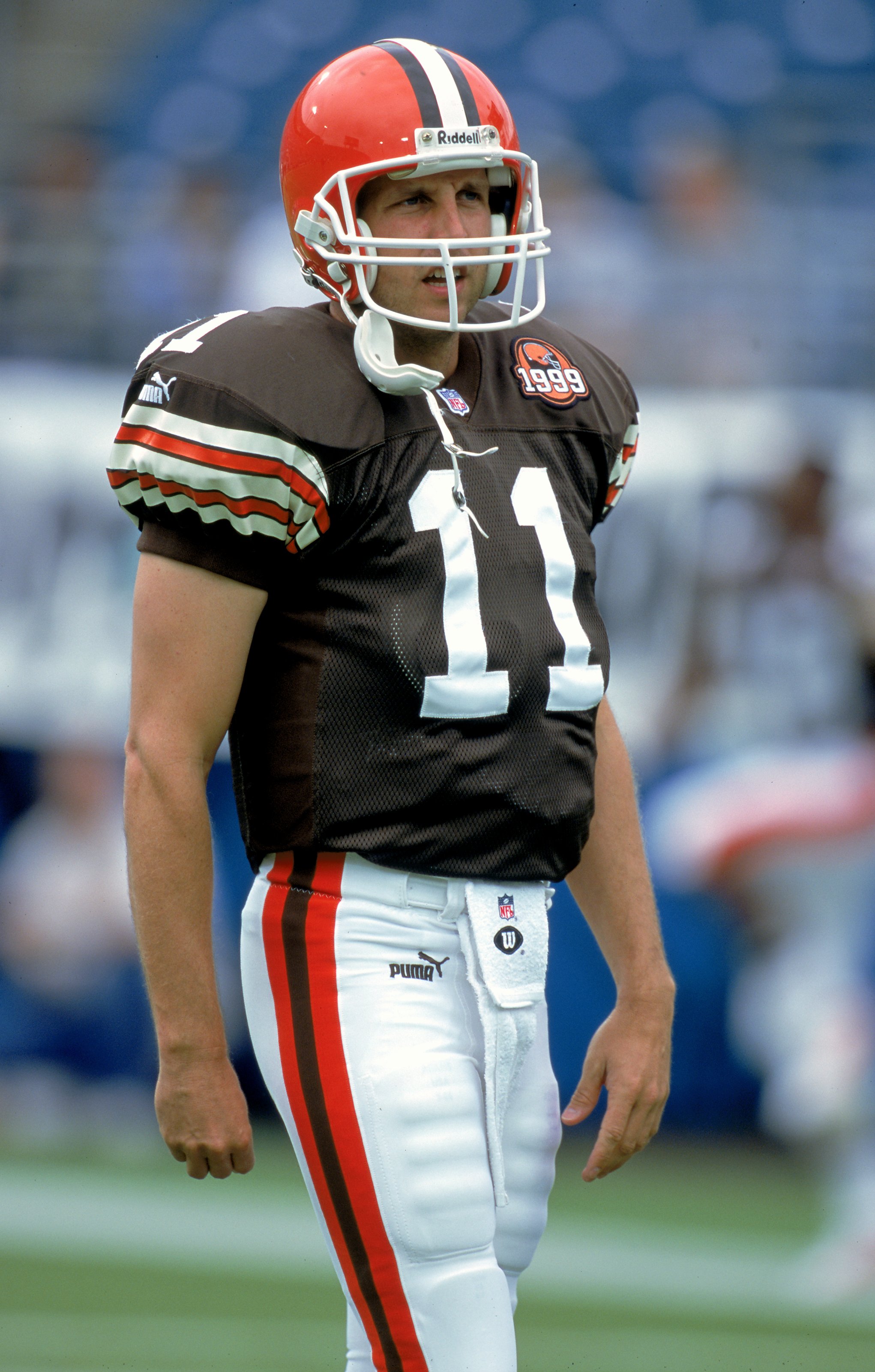 17 Oct 1999: Ty Detmer #11 of the Cleveland Browns walks on the field during the game against the Jacksonville Jaguars at the Alltell Stadium in Jacksonville, Florida. The Jaguars defeated the Browns 42-7. Mandatory Credit: Scott Halleran  /Allsport